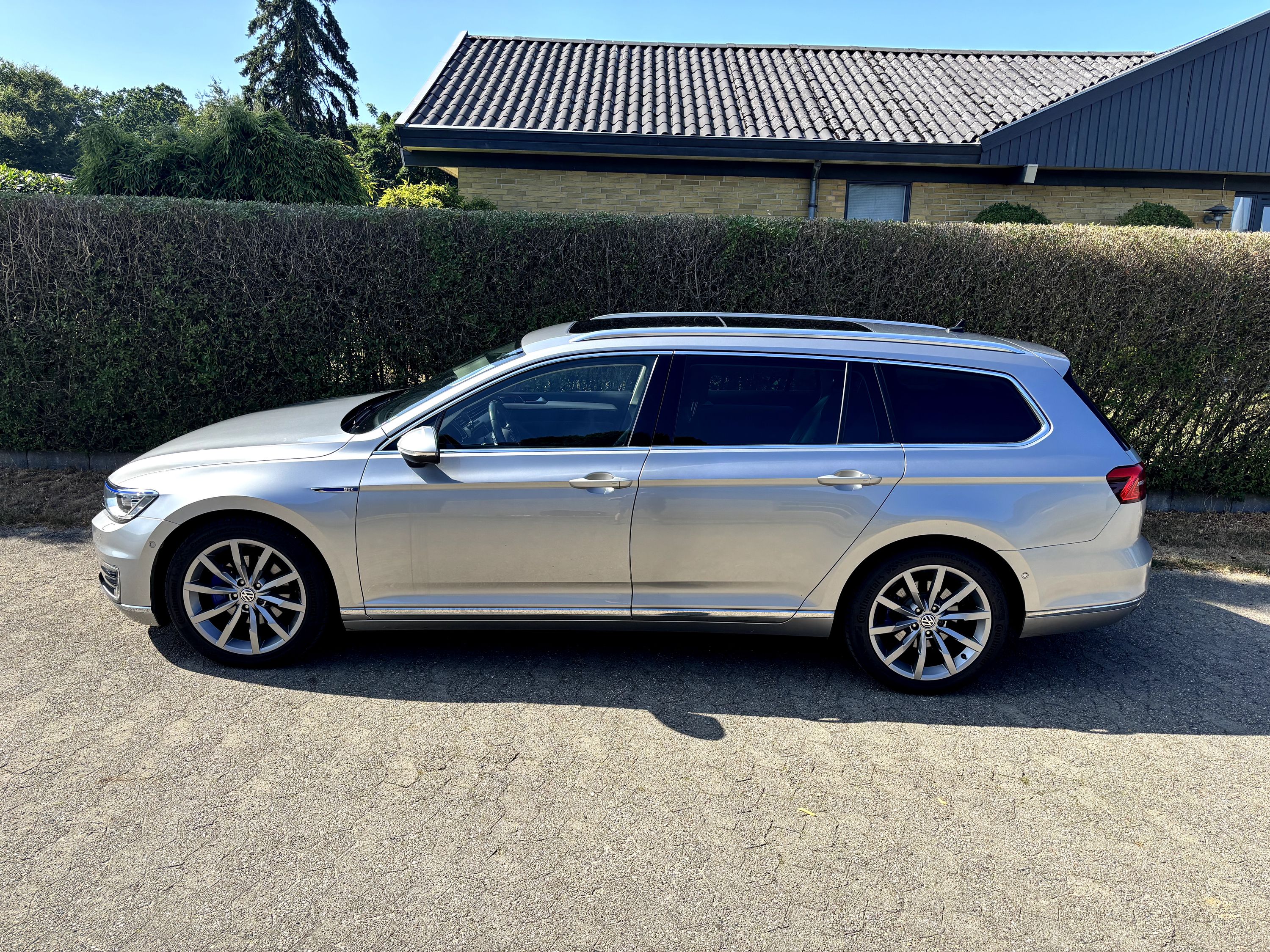 VOLKSWAGEN Passat Thumbnail 16