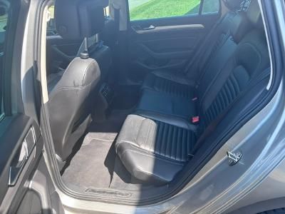 VOLKSWAGEN Passat Thumbnail 6