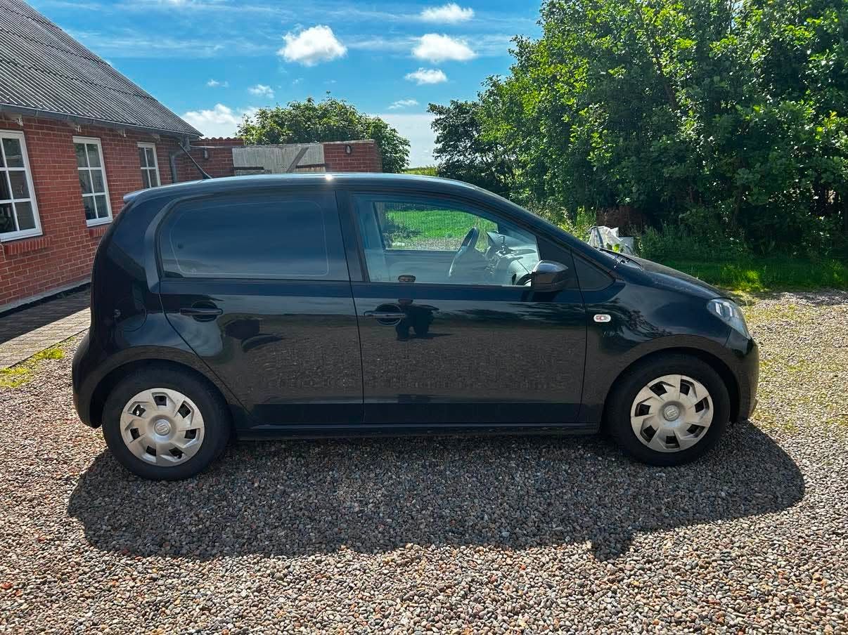 SEAT Mii Thumbnail 2