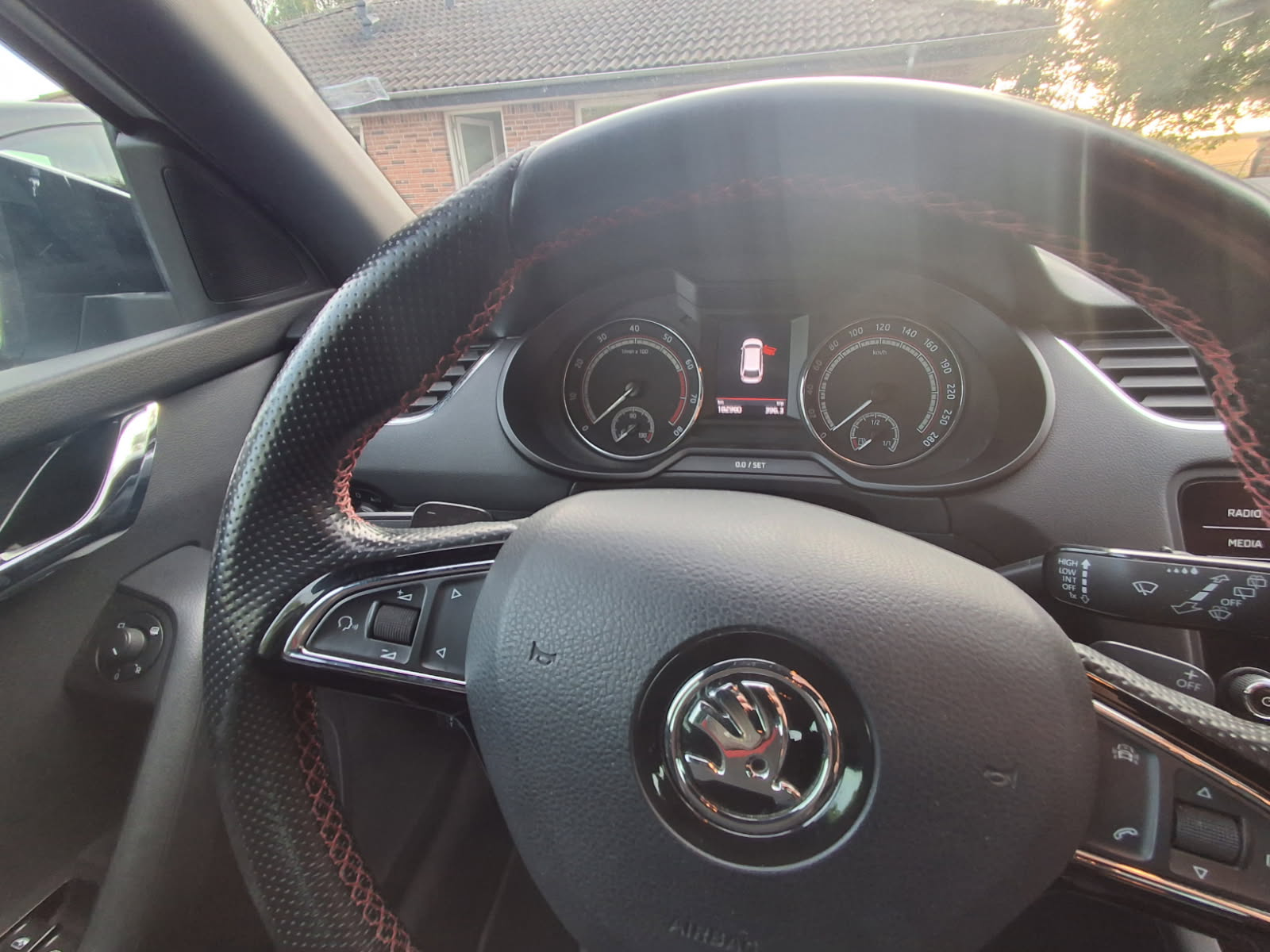 SKODA Octavia Thumbnail 11