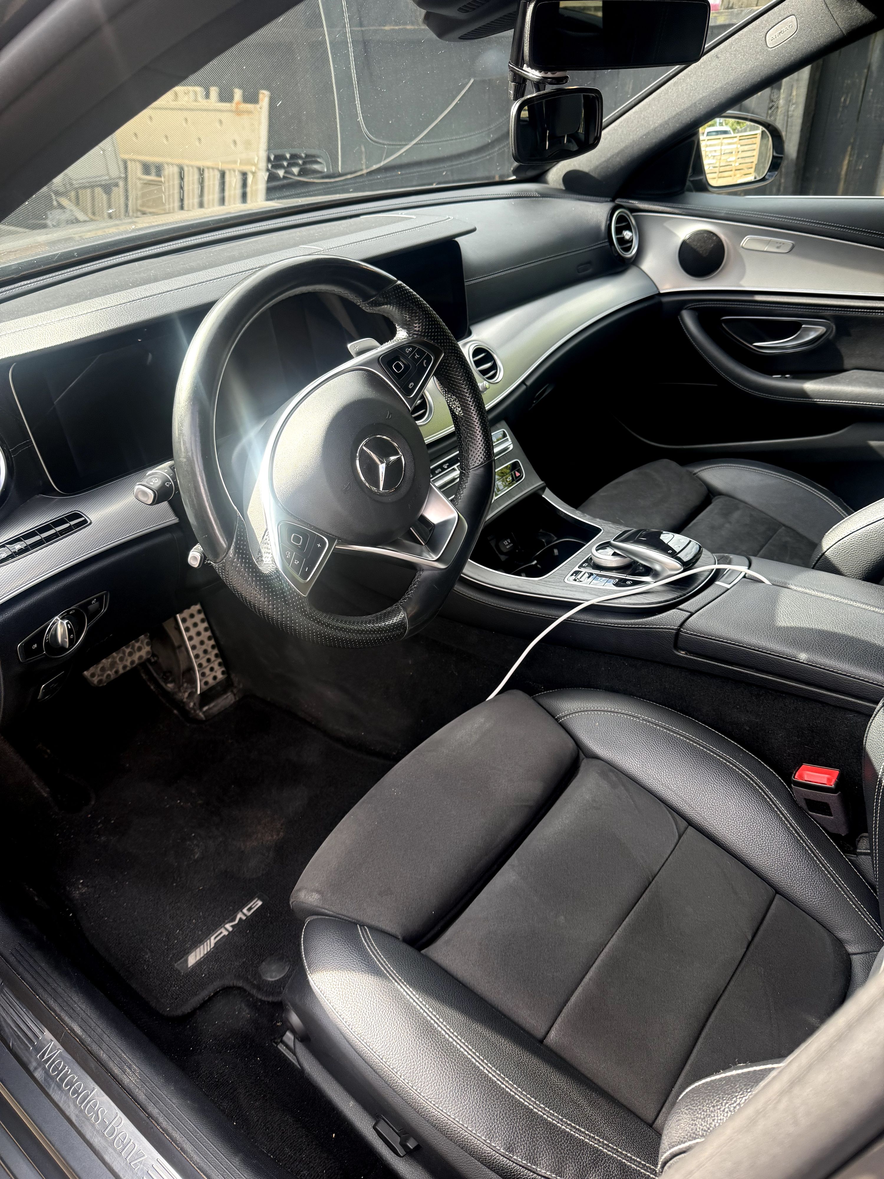 MERCEDES-BENZ E-Klasse Thumbnail 3