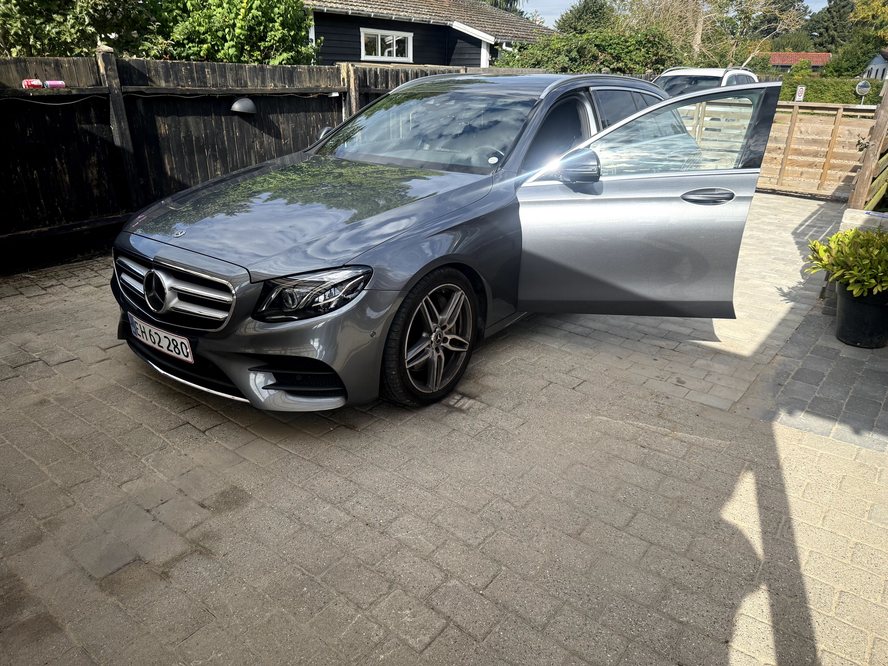MERCEDES-BENZ E-Klasse Thumbnail 10