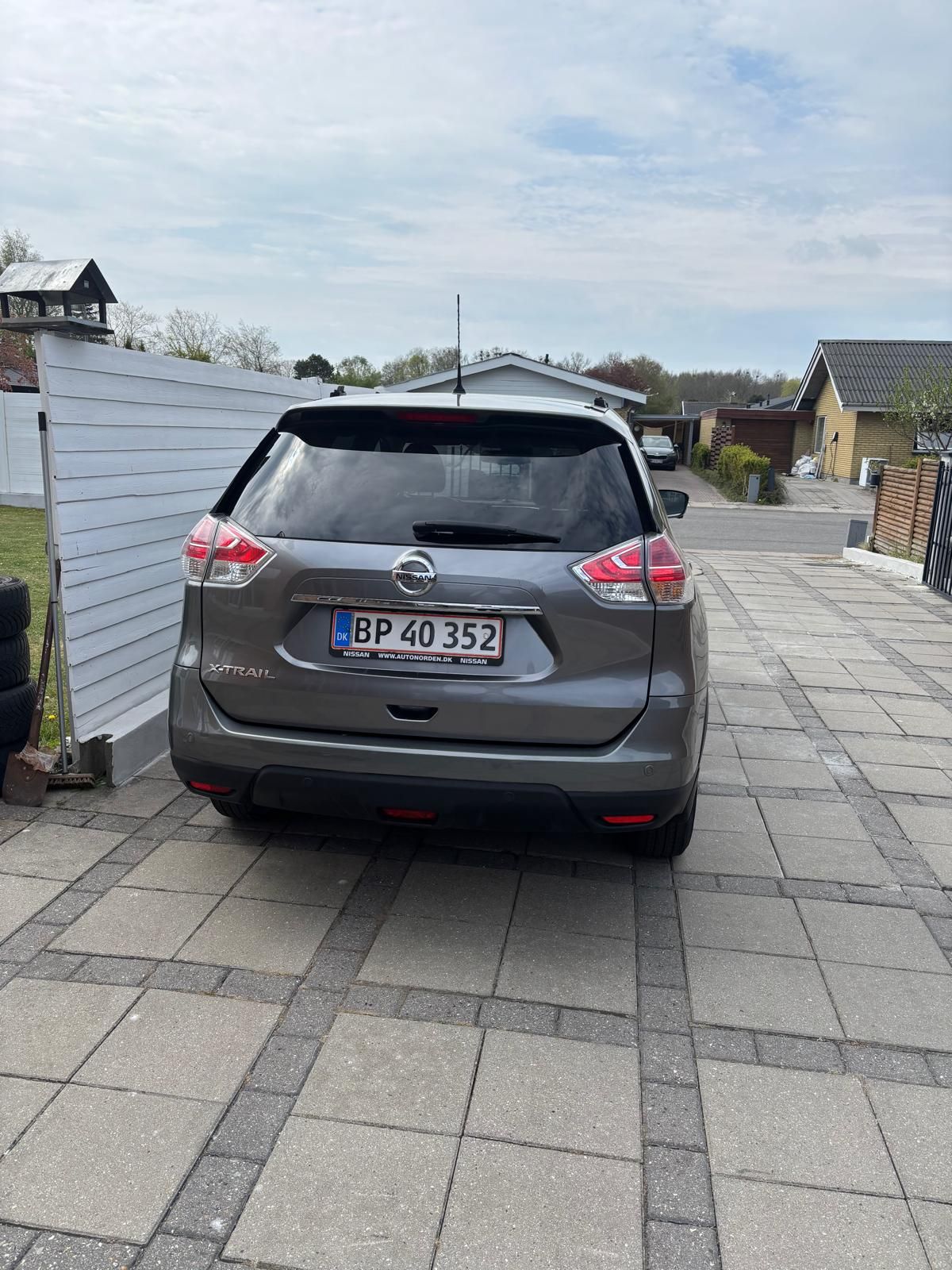 NISSAN X-Trail Thumbnail 5