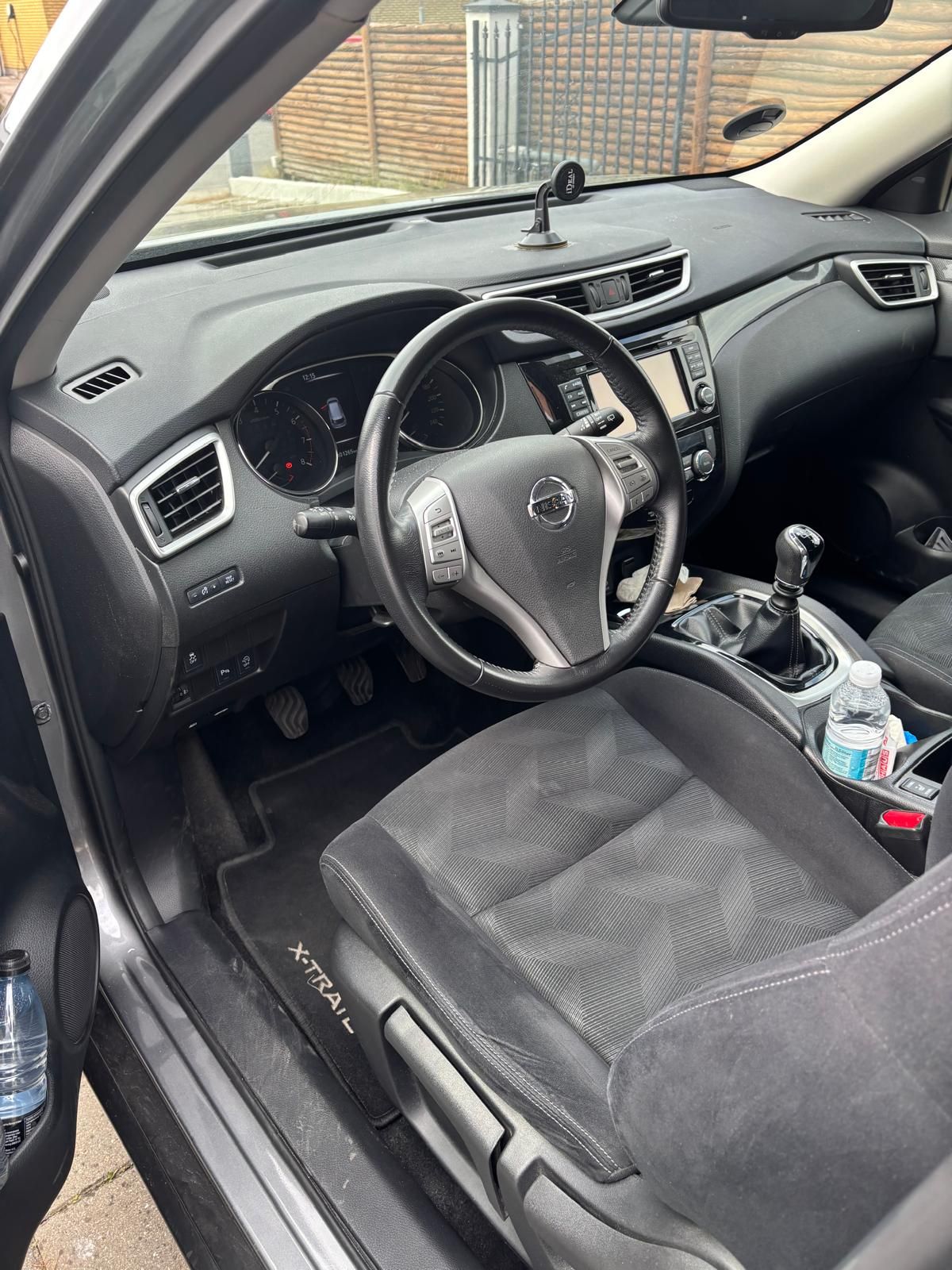 NISSAN X-Trail Thumbnail 3