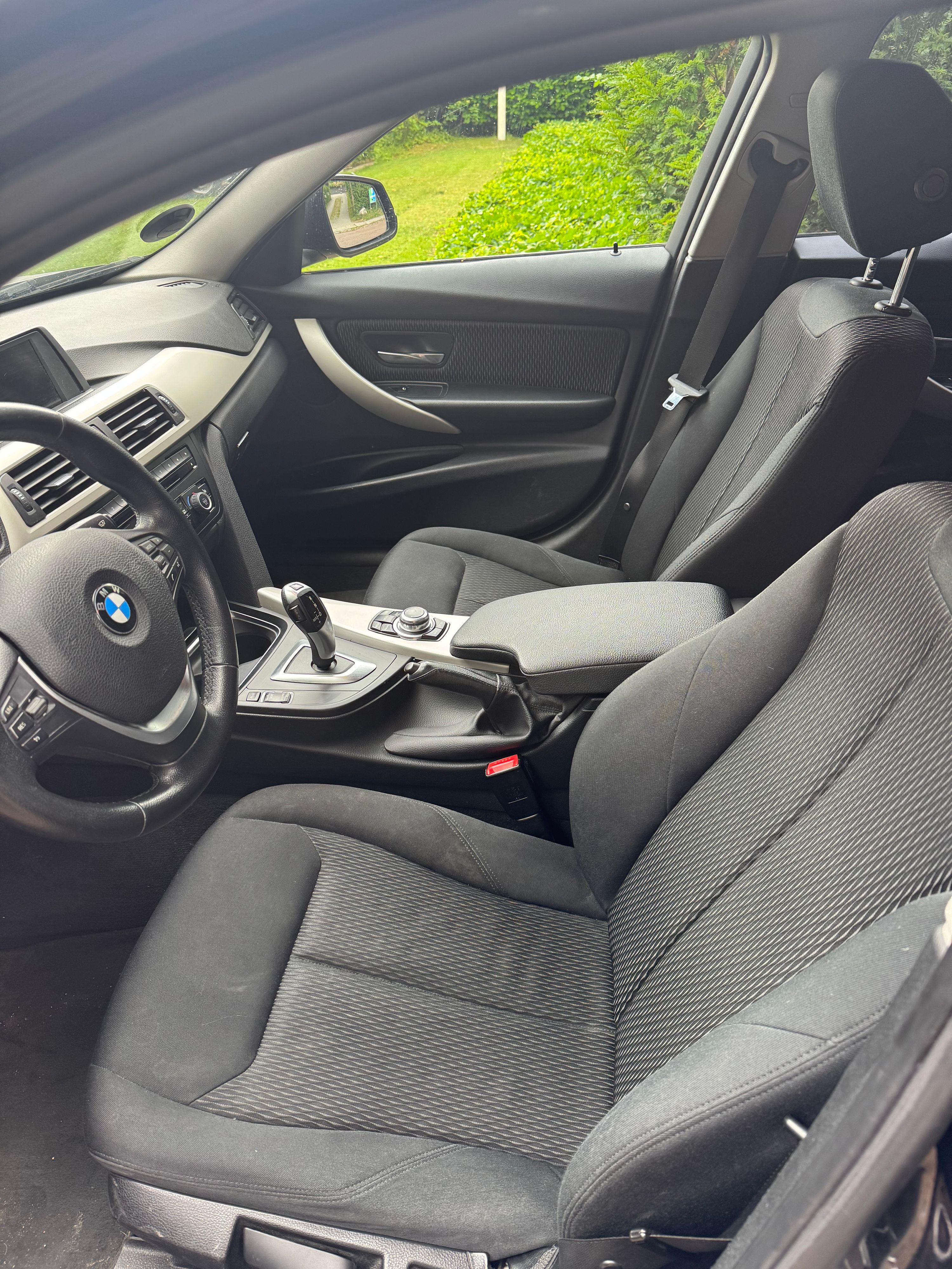 BMW 3-Serie Thumbnail 4