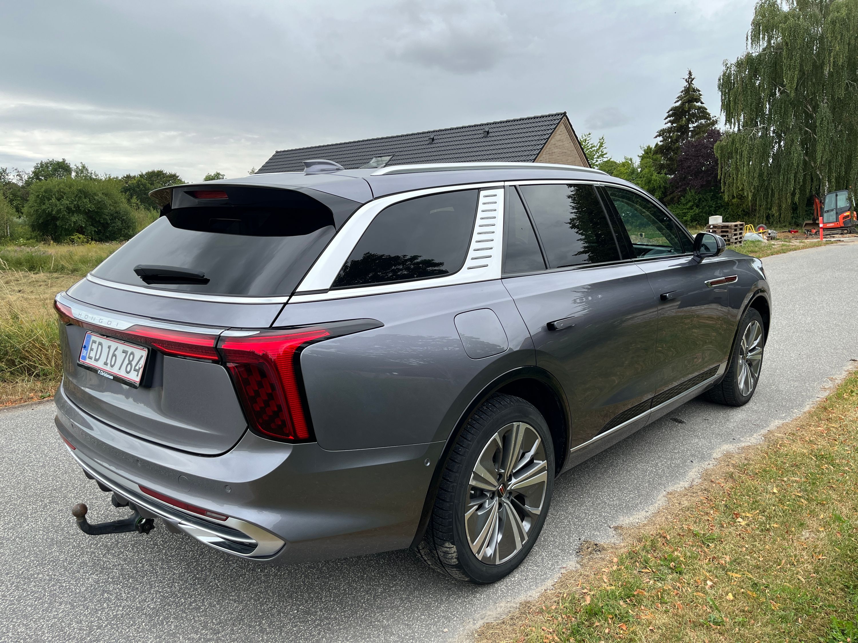FAW Hongqi E-Hs9 Thumbnail 11