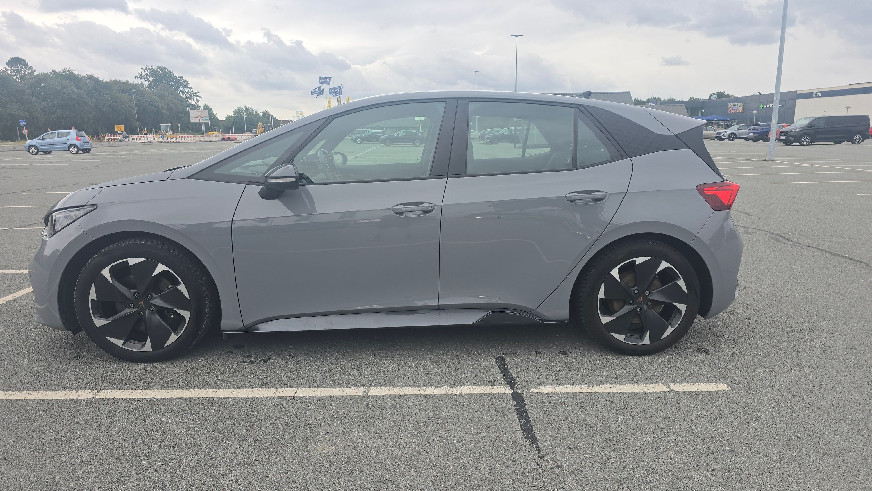 Cupra Born Thumbnail 6