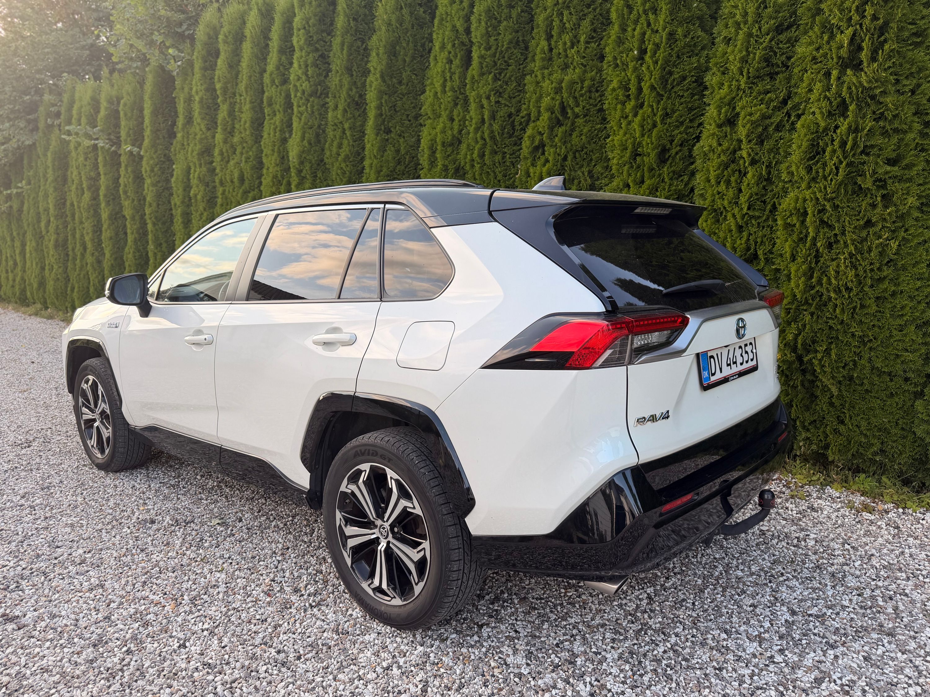 TOYOTA Rav4 Plug In Thumbnail 8