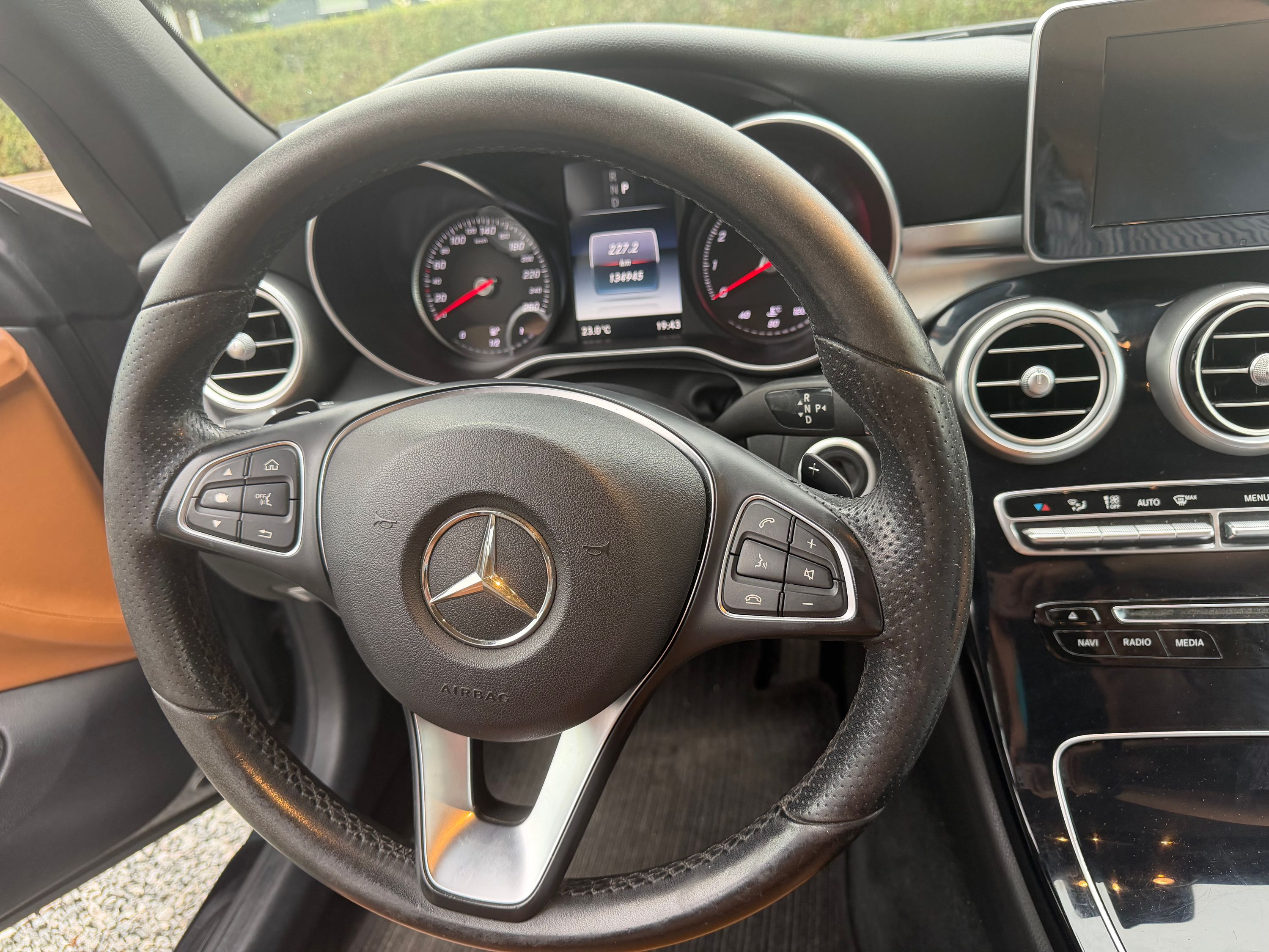 MERCEDES-BENZ C-Klasse Thumbnail 11