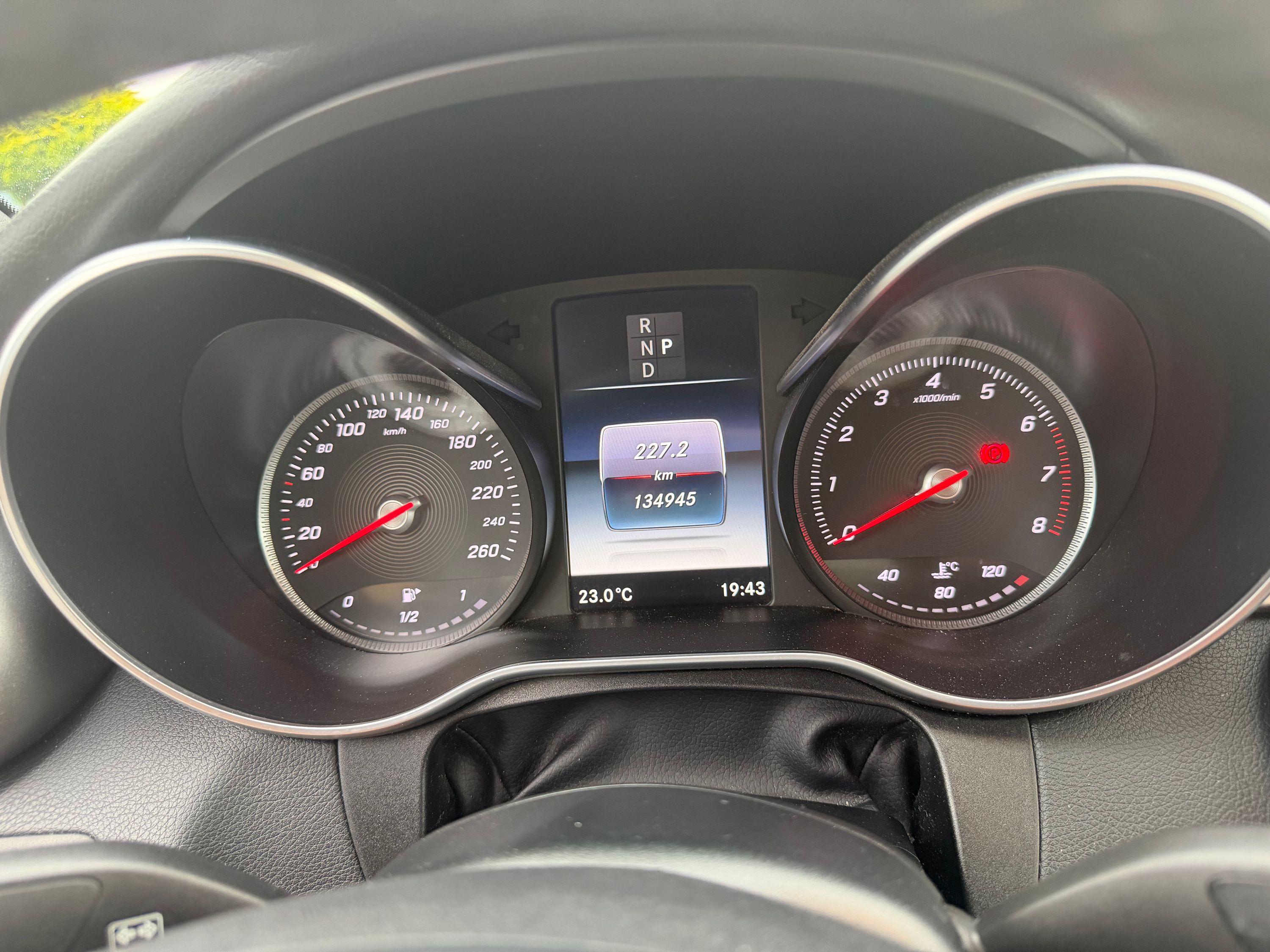 MERCEDES-BENZ C-Klasse Thumbnail 2