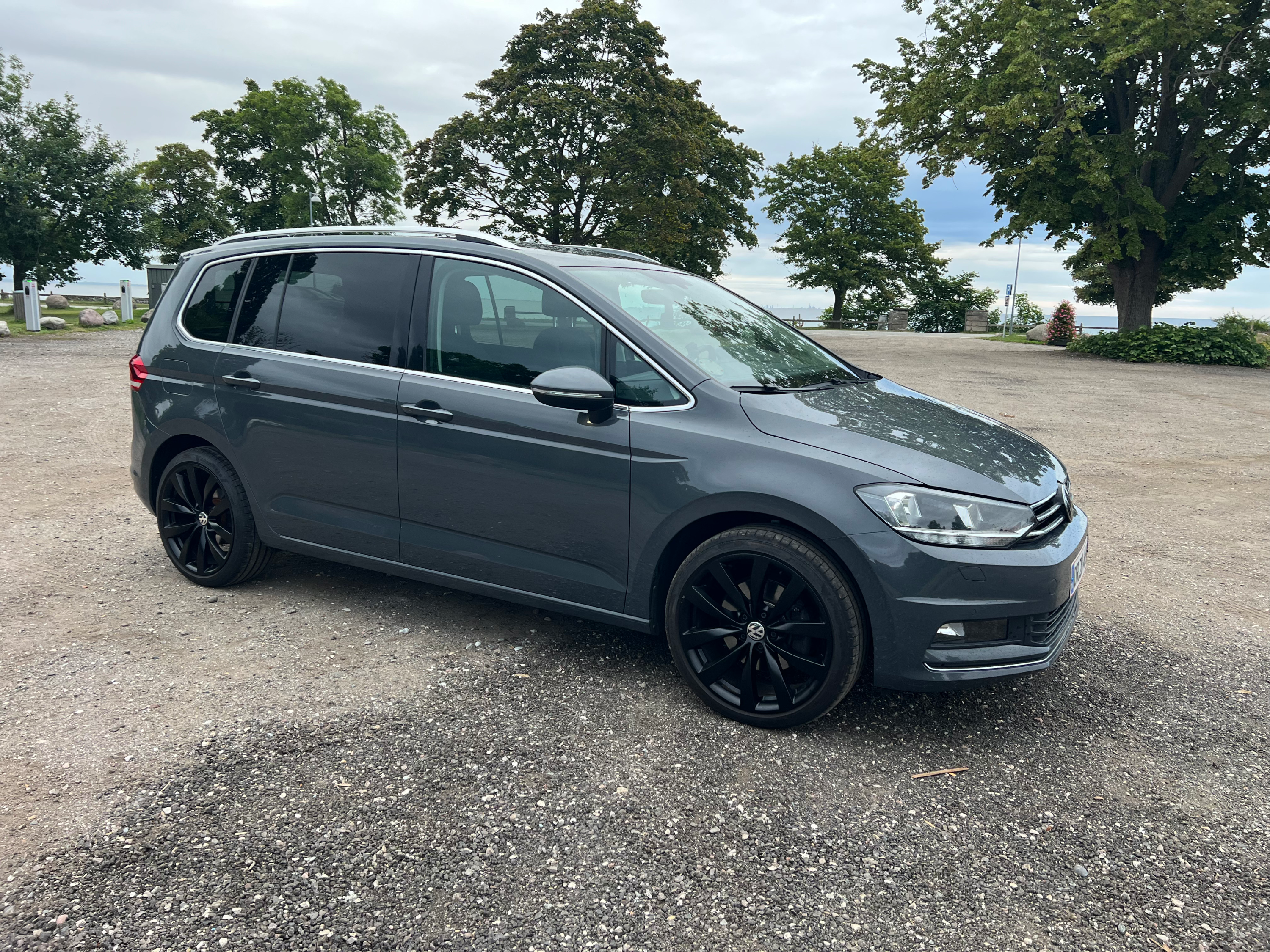 VOLKSWAGEN Touran Thumbnail 8