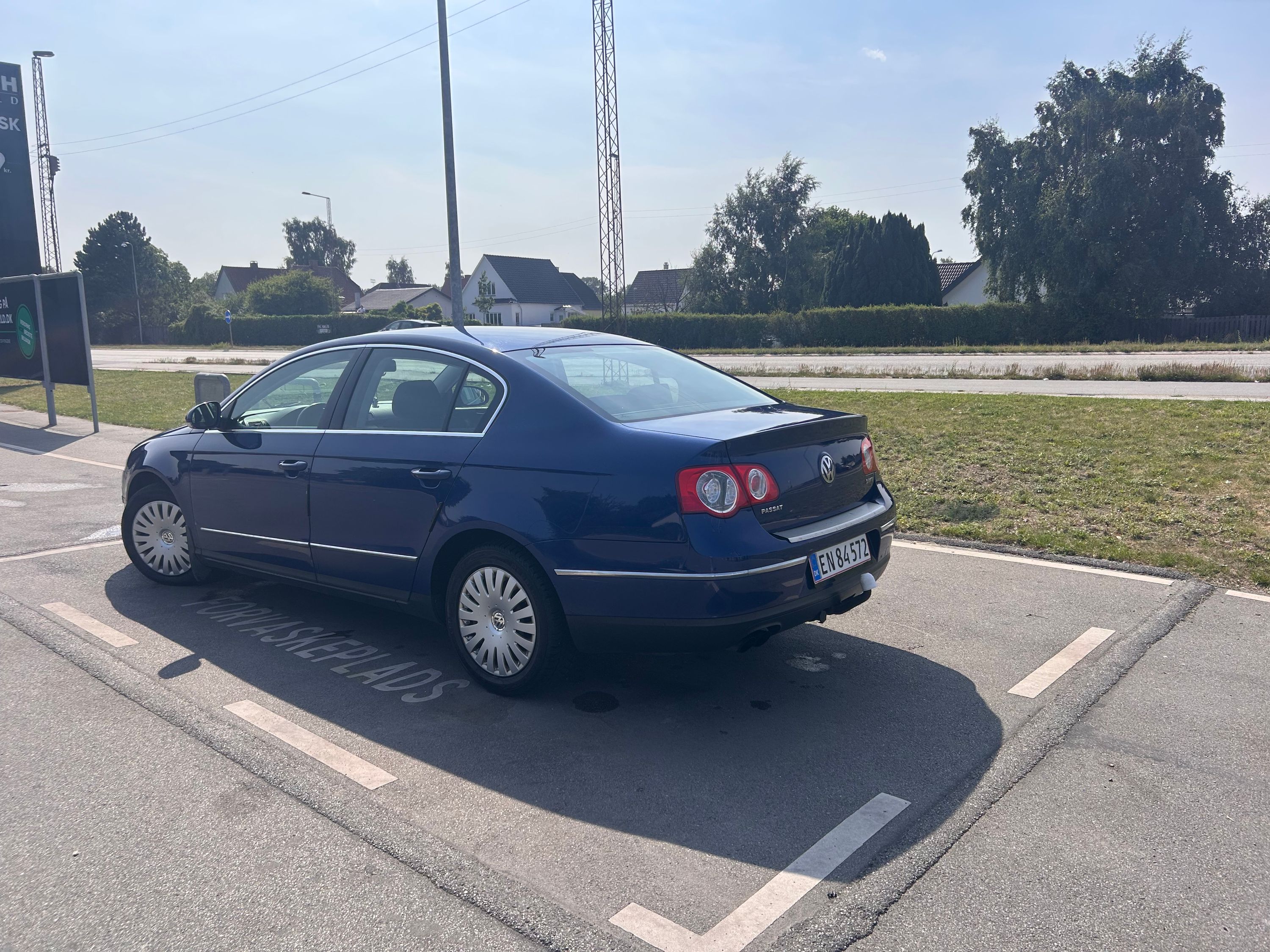VOLKSWAGEN Passat Thumbnail 7