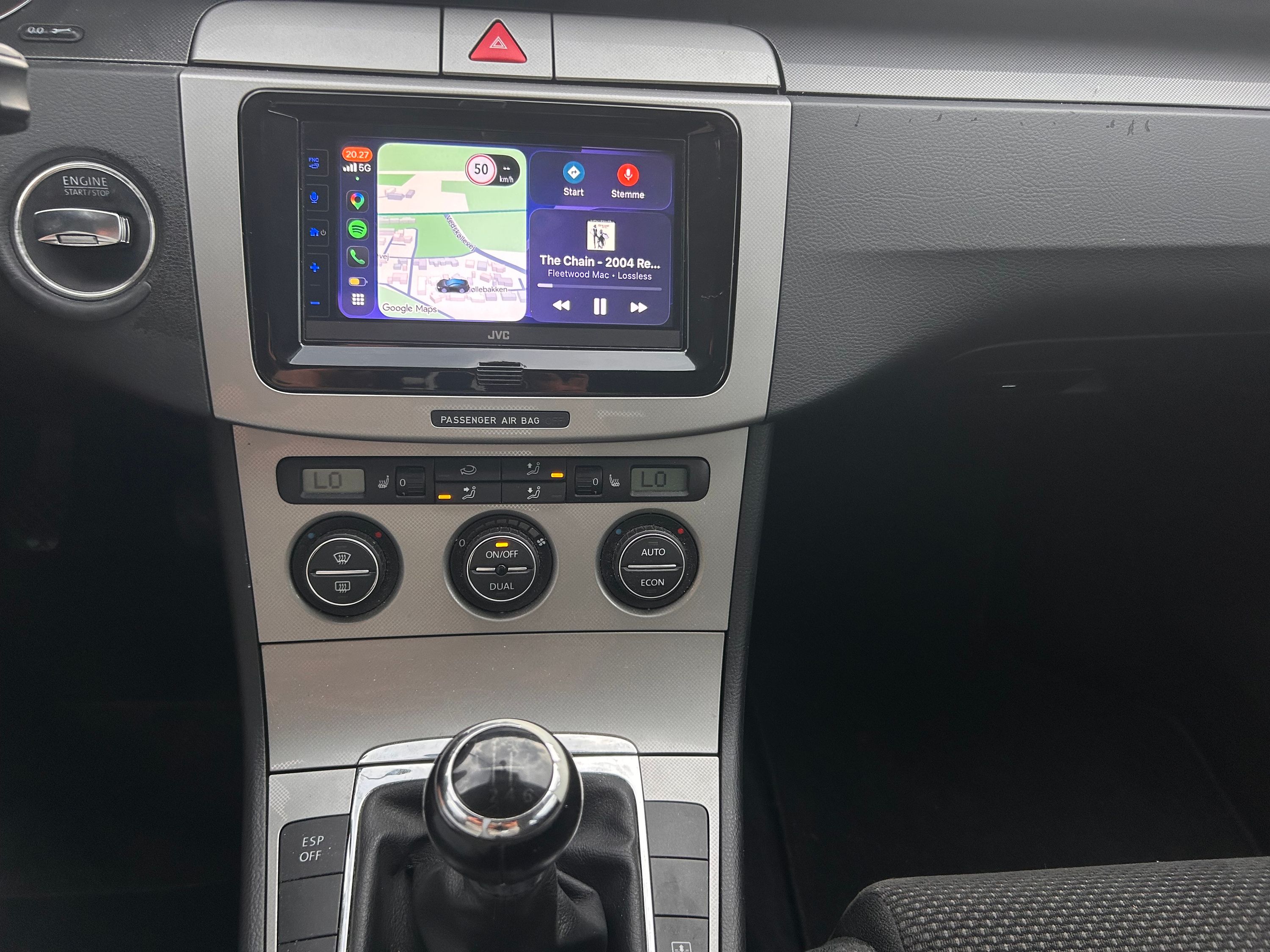 VOLKSWAGEN Passat Thumbnail 15