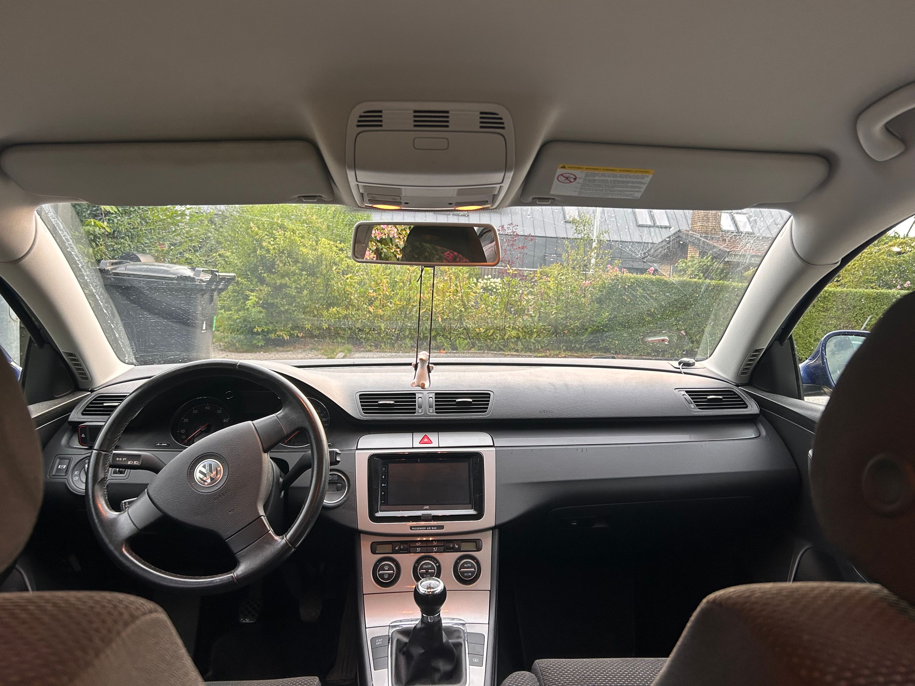 VOLKSWAGEN Passat Thumbnail 18
