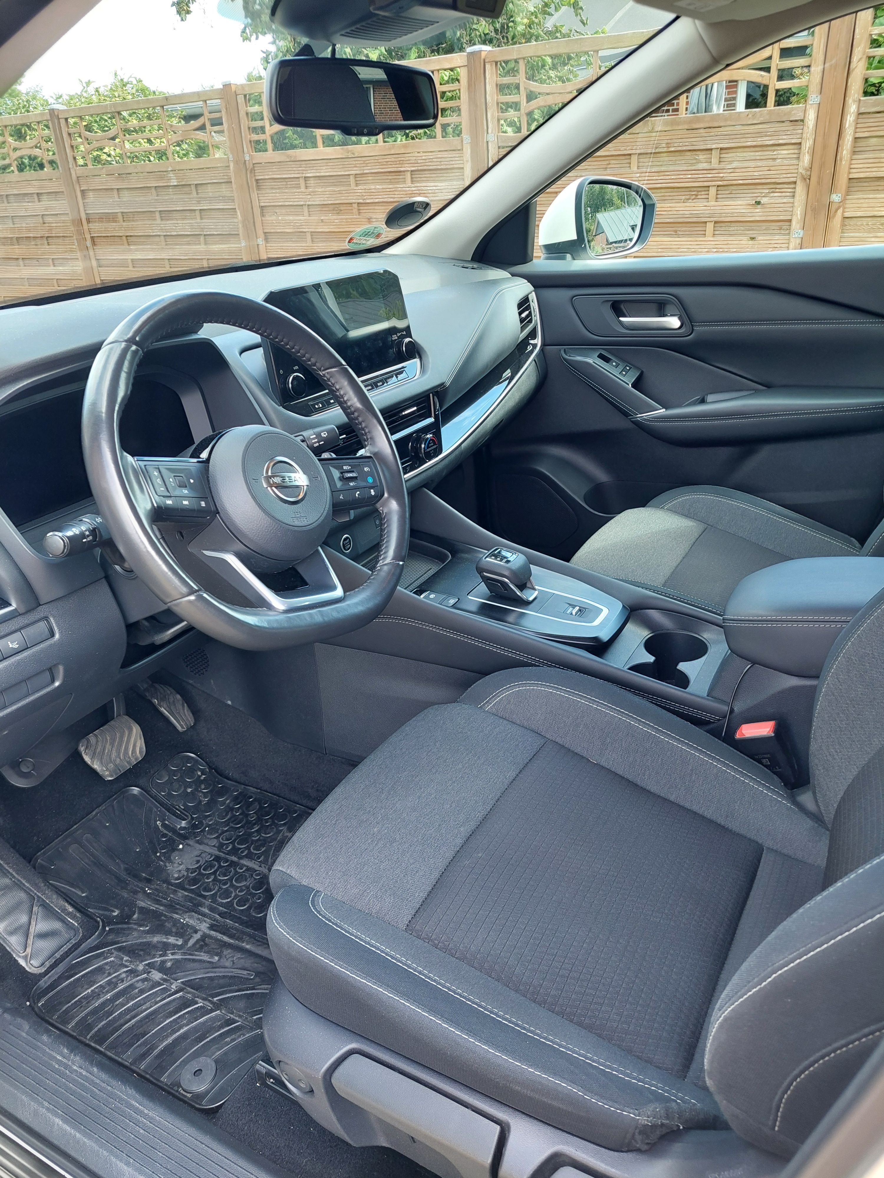 NISSAN Qashqai Thumbnail 2