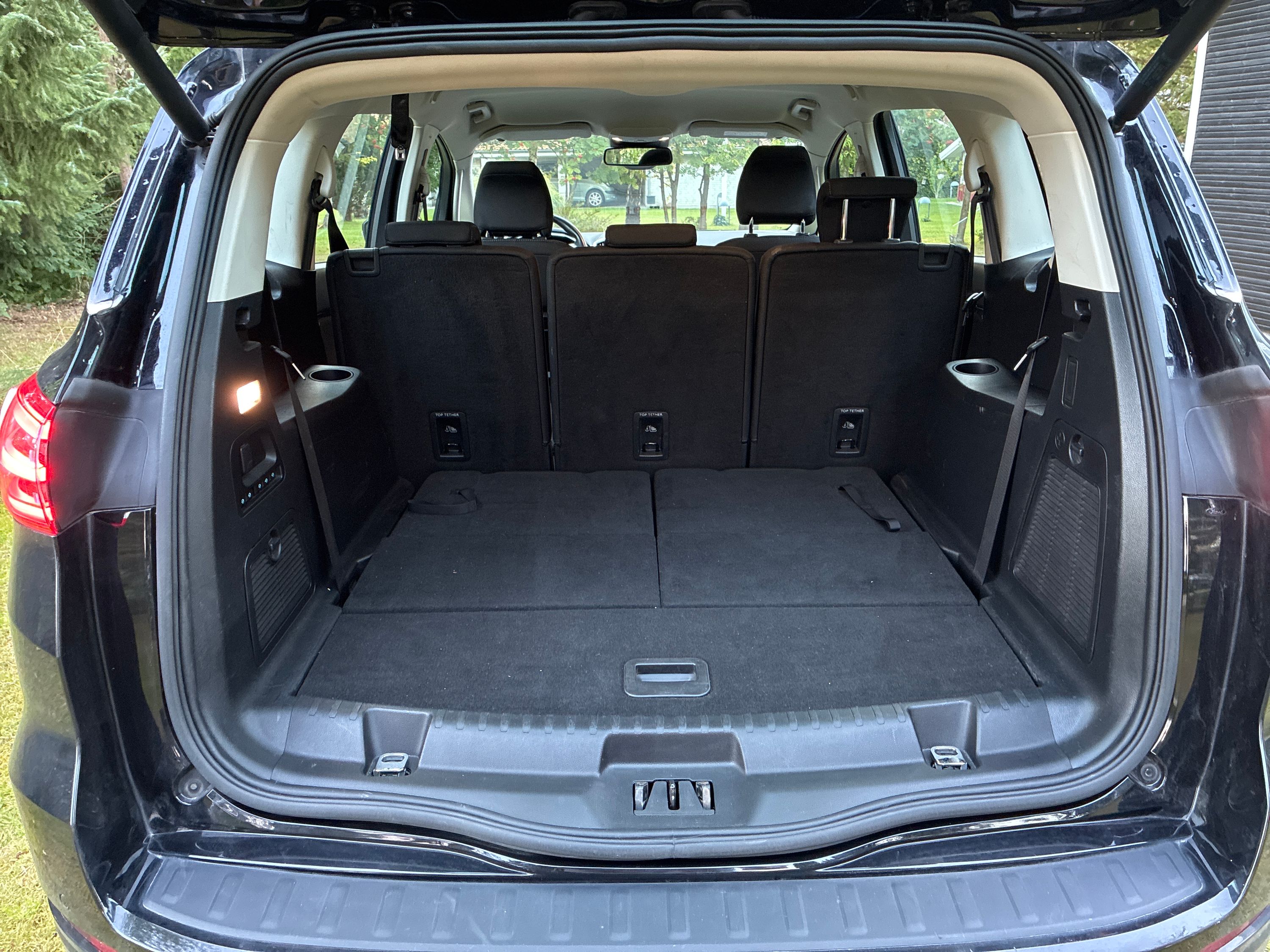 FORD S-Max Thumbnail 2