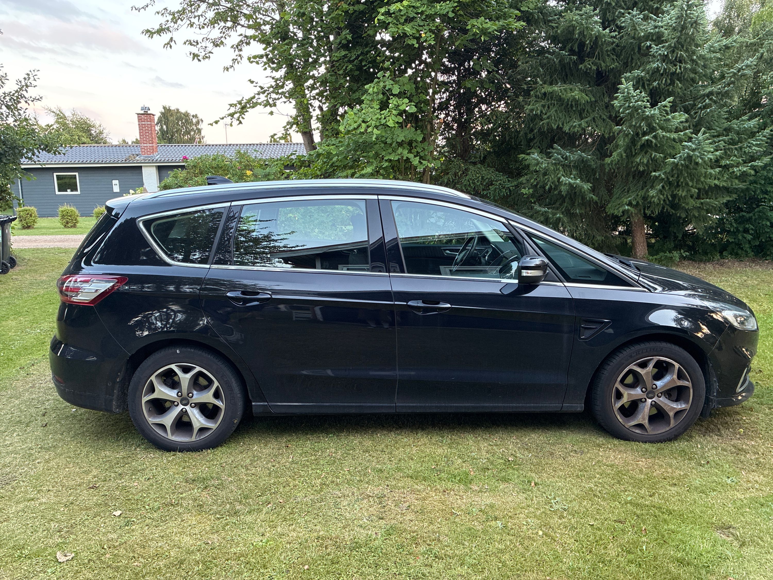 FORD S-Max Thumbnail 6