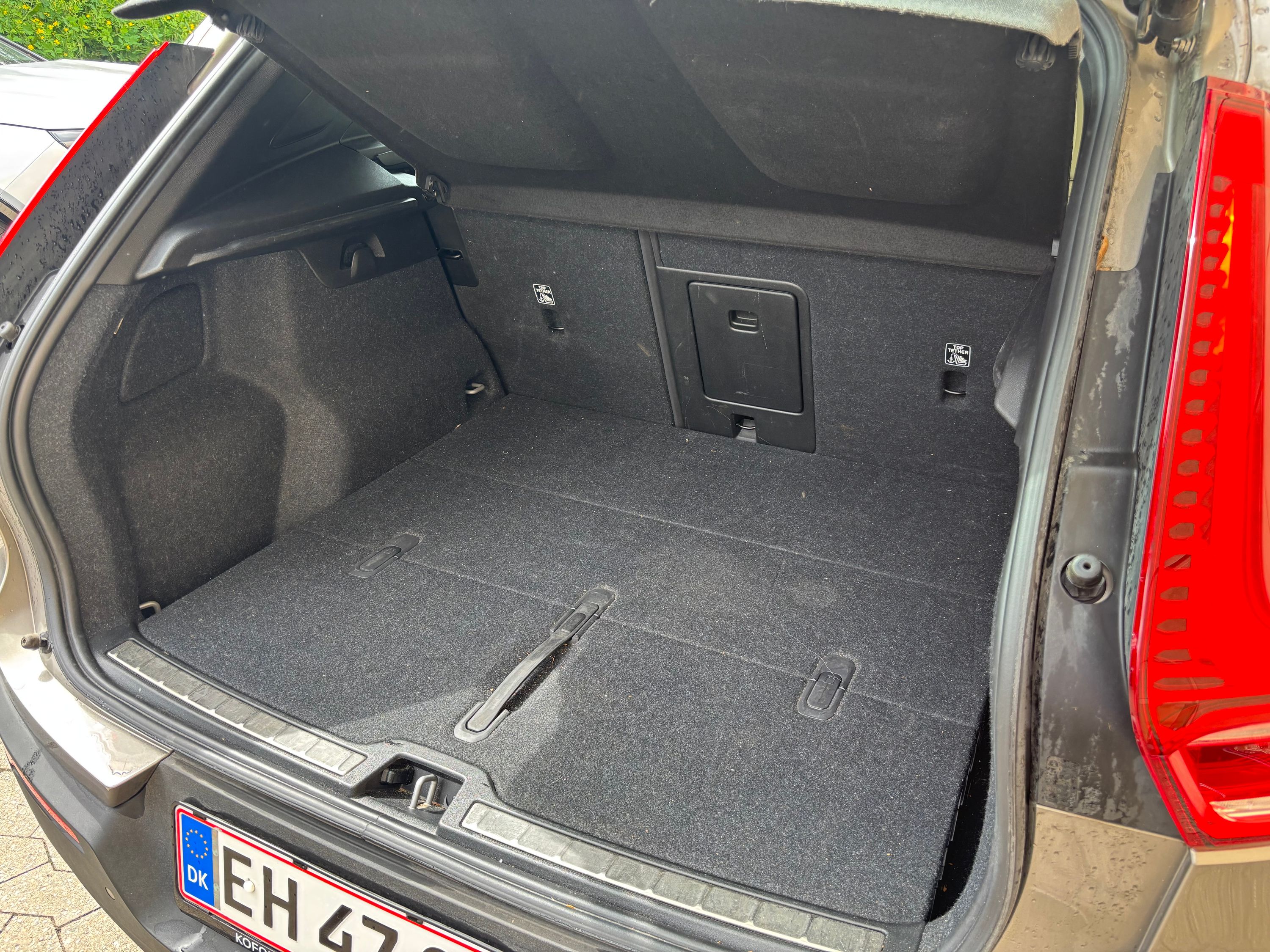 VOLVO Xc40 Thumbnail 3
