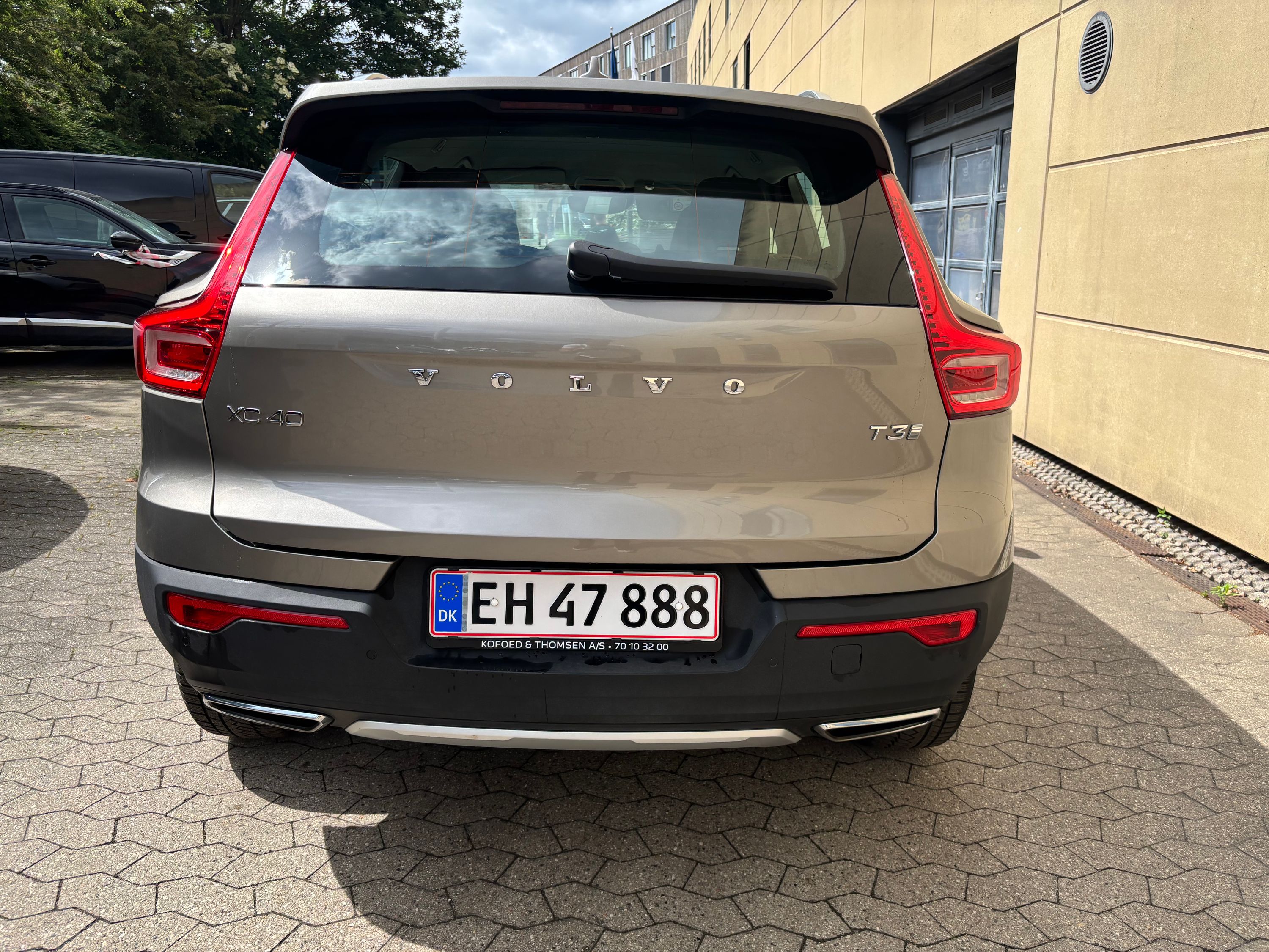 VOLVO Xc40 Thumbnail 8