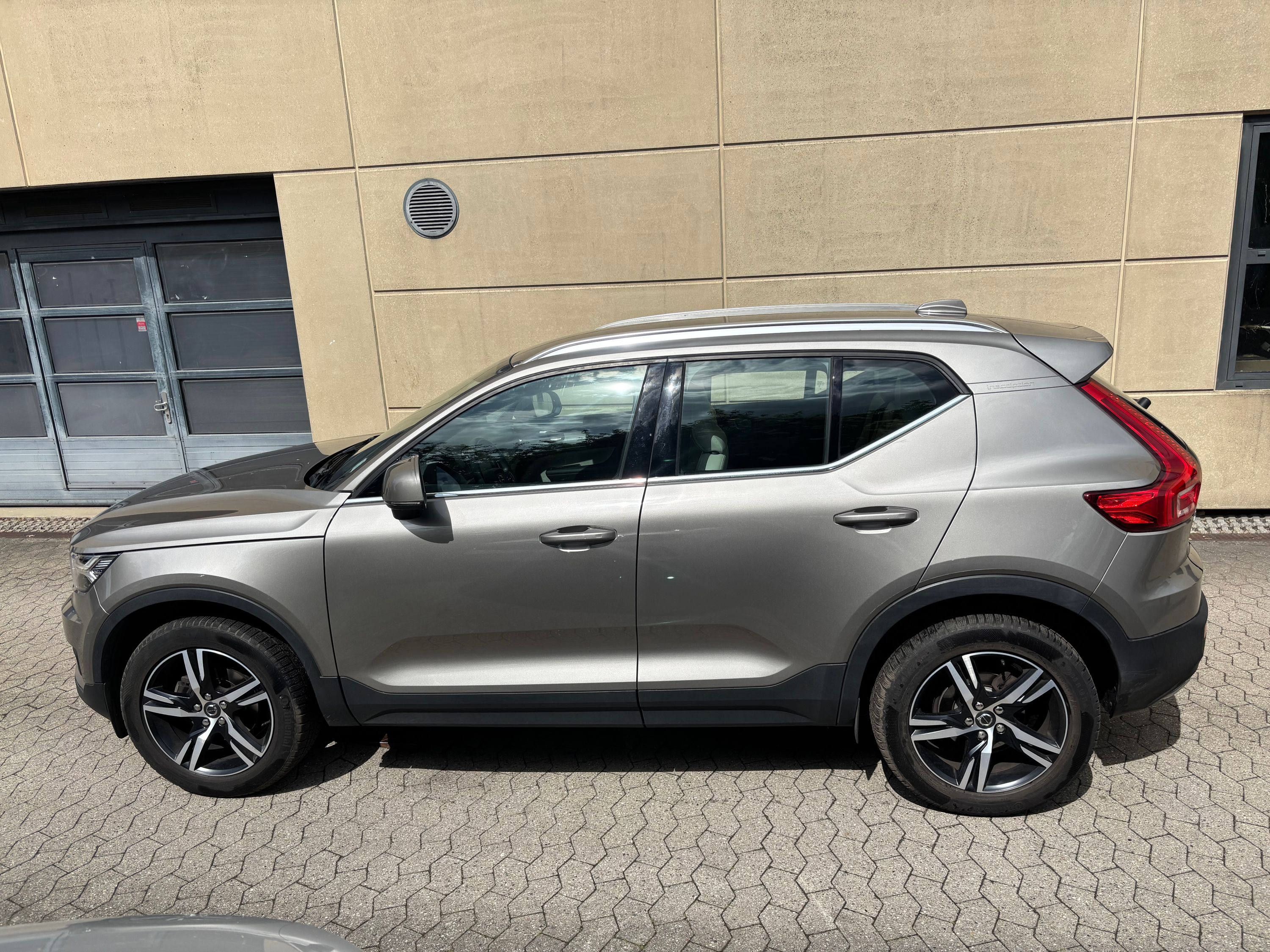 VOLVO Xc40 Thumbnail 6