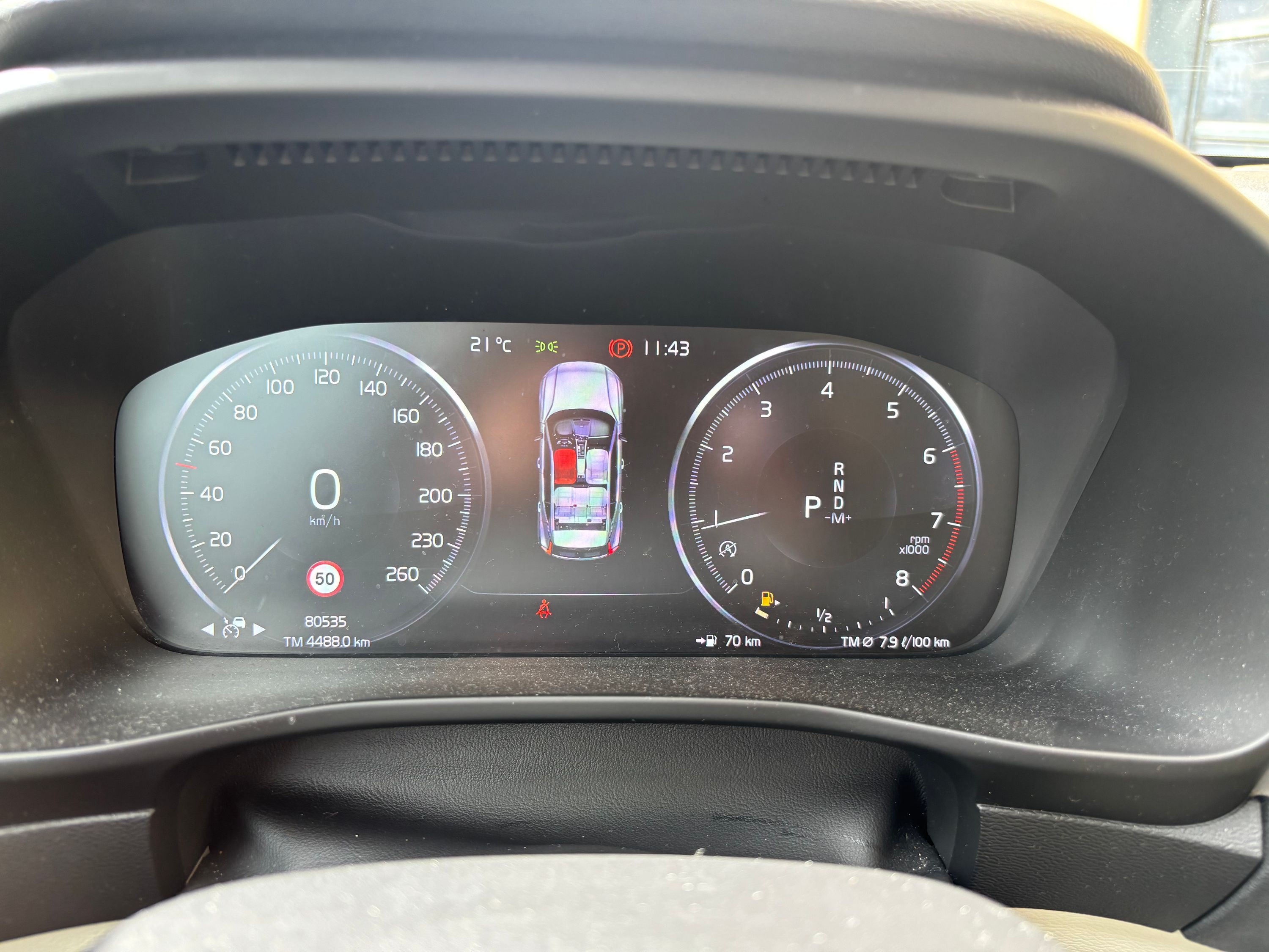 VOLVO Xc40 Thumbnail 4