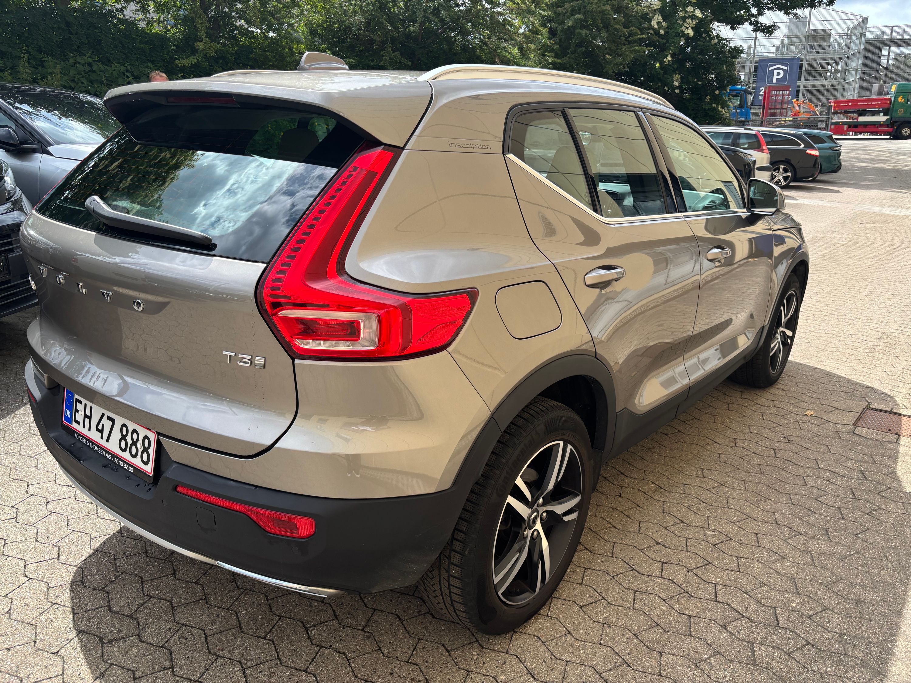 VOLVO Xc40 Thumbnail 9