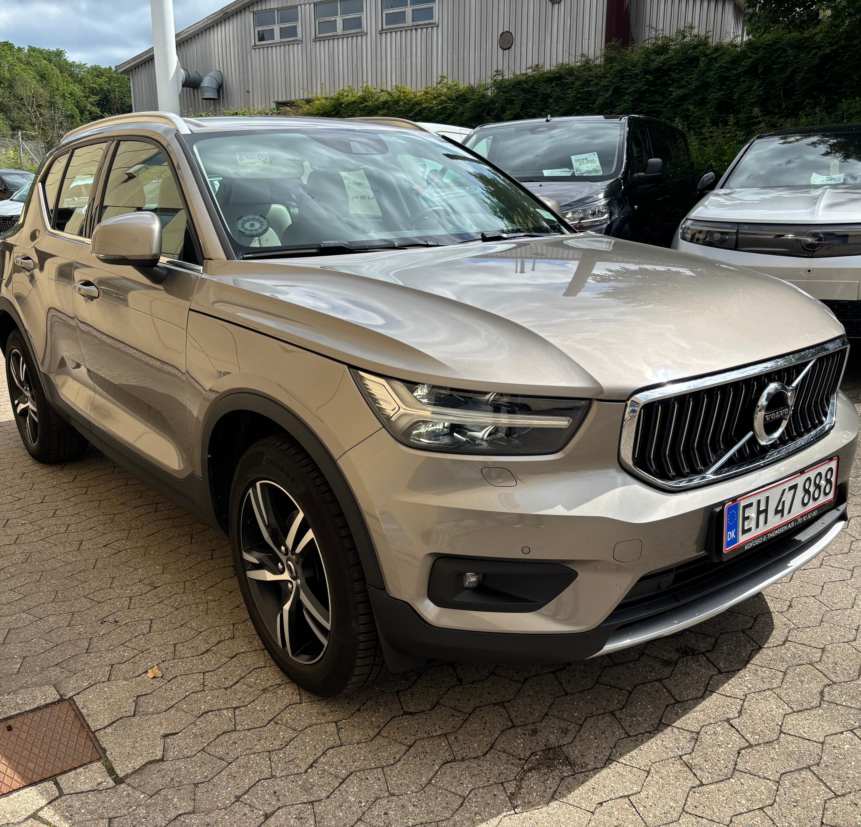VOLVO Xc40