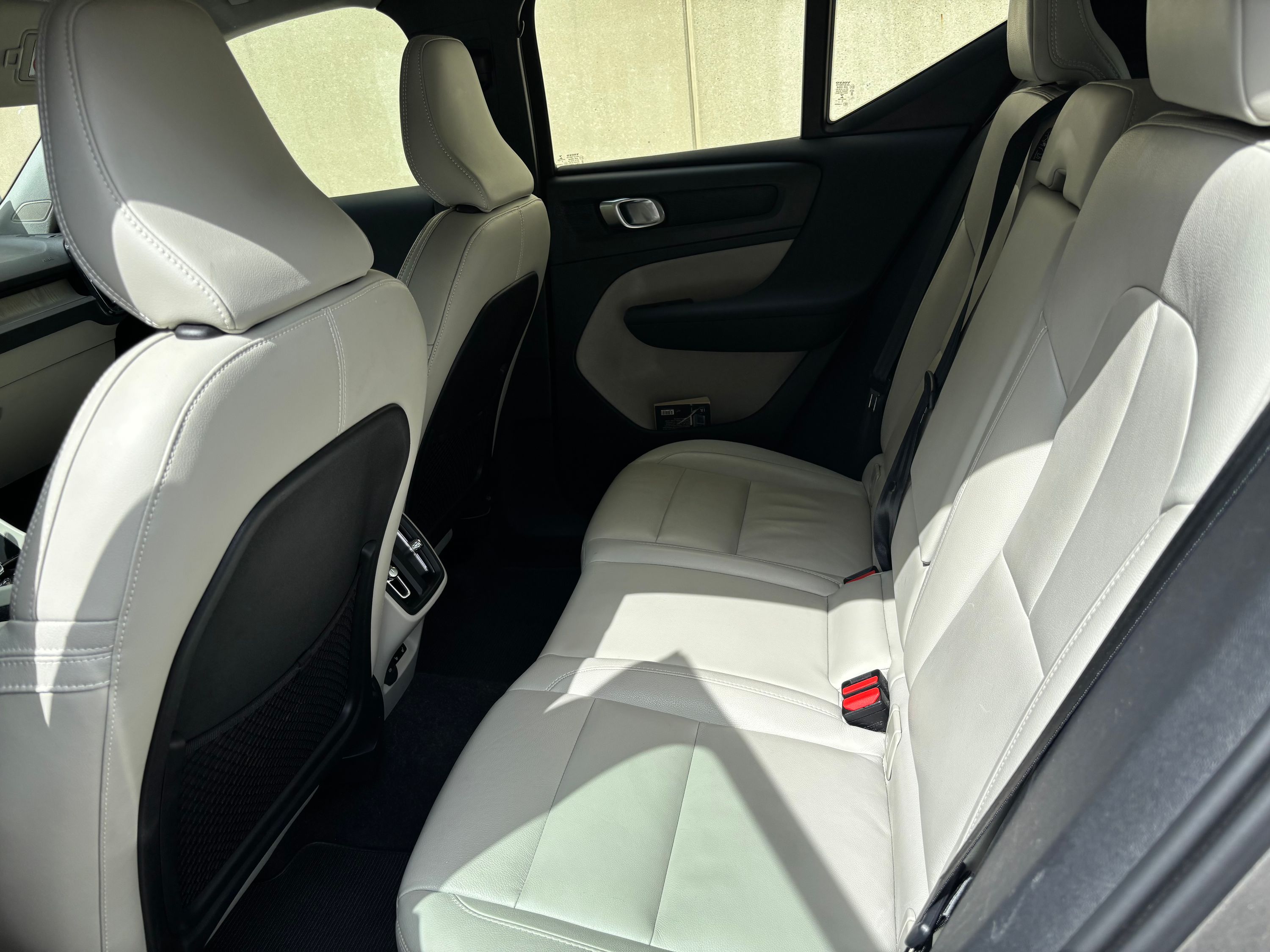 VOLVO Xc40 Thumbnail 12