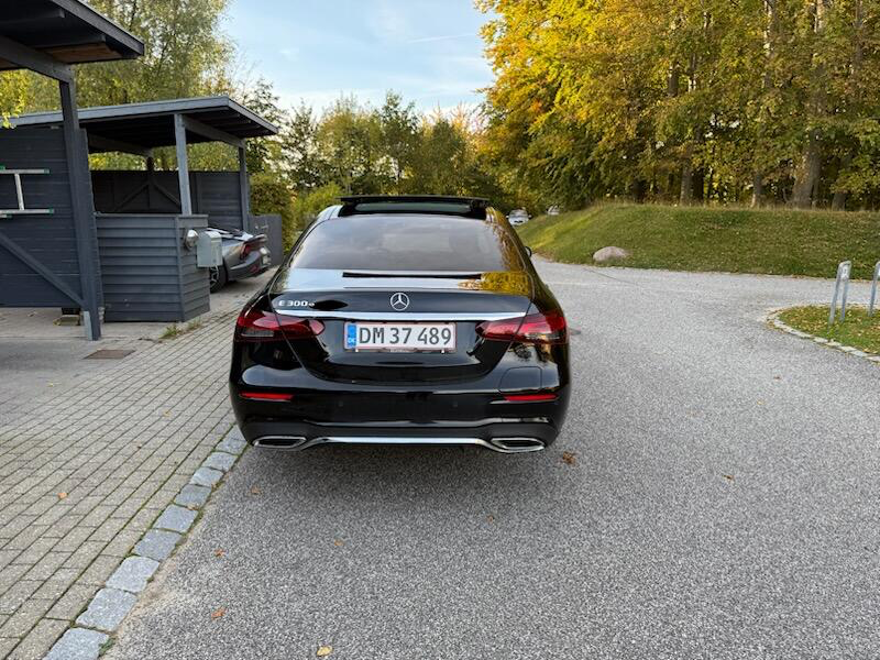 MERCEDES-BENZ E-Klasse Thumbnail 2