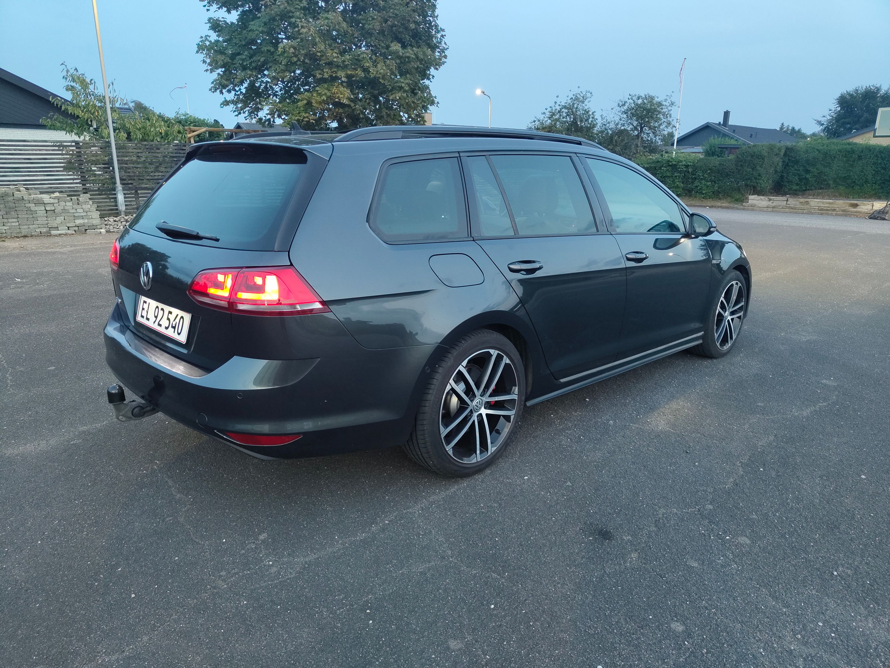 VW Golf Thumbnail 4