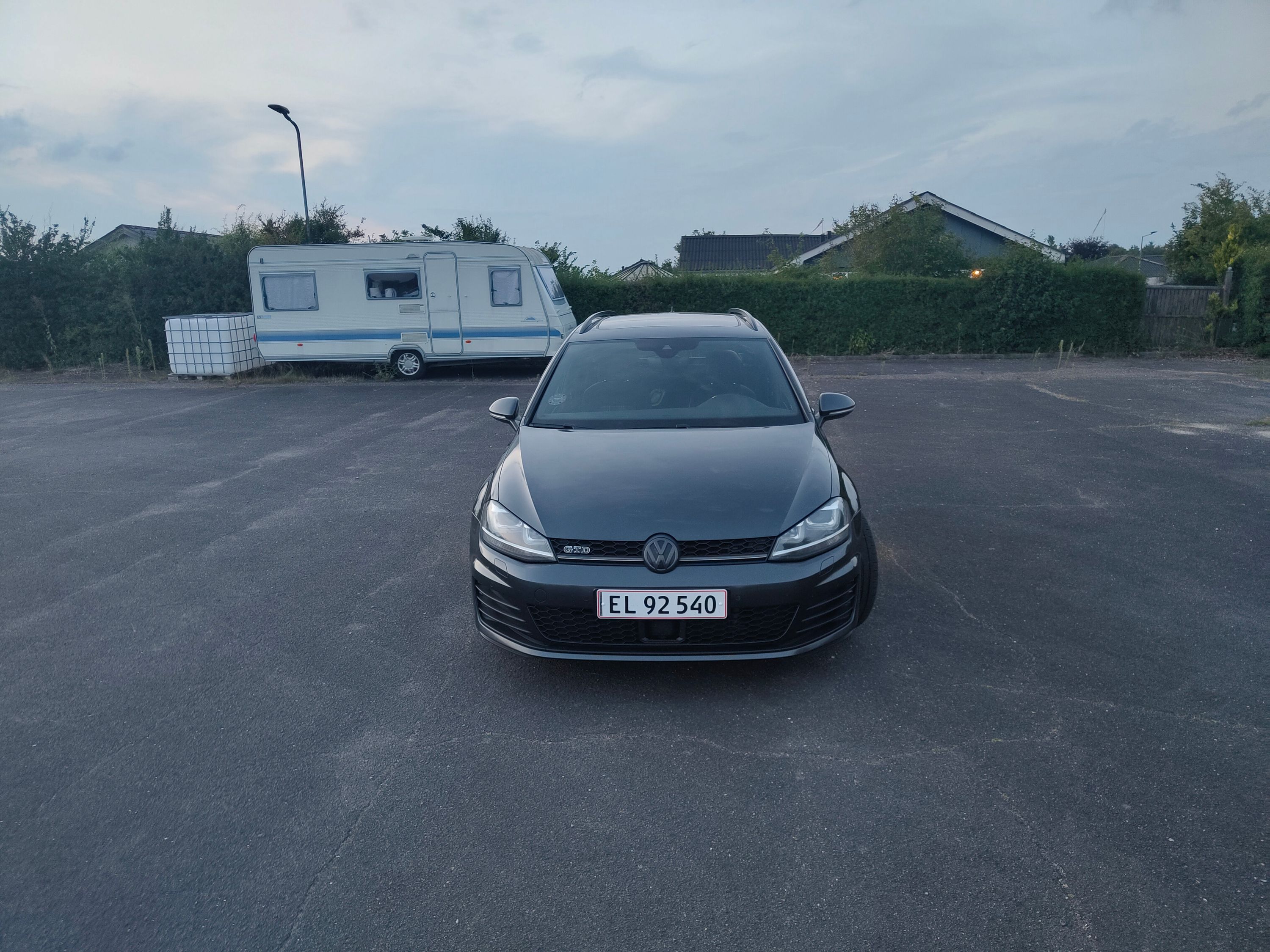 VW Golf Thumbnail 3