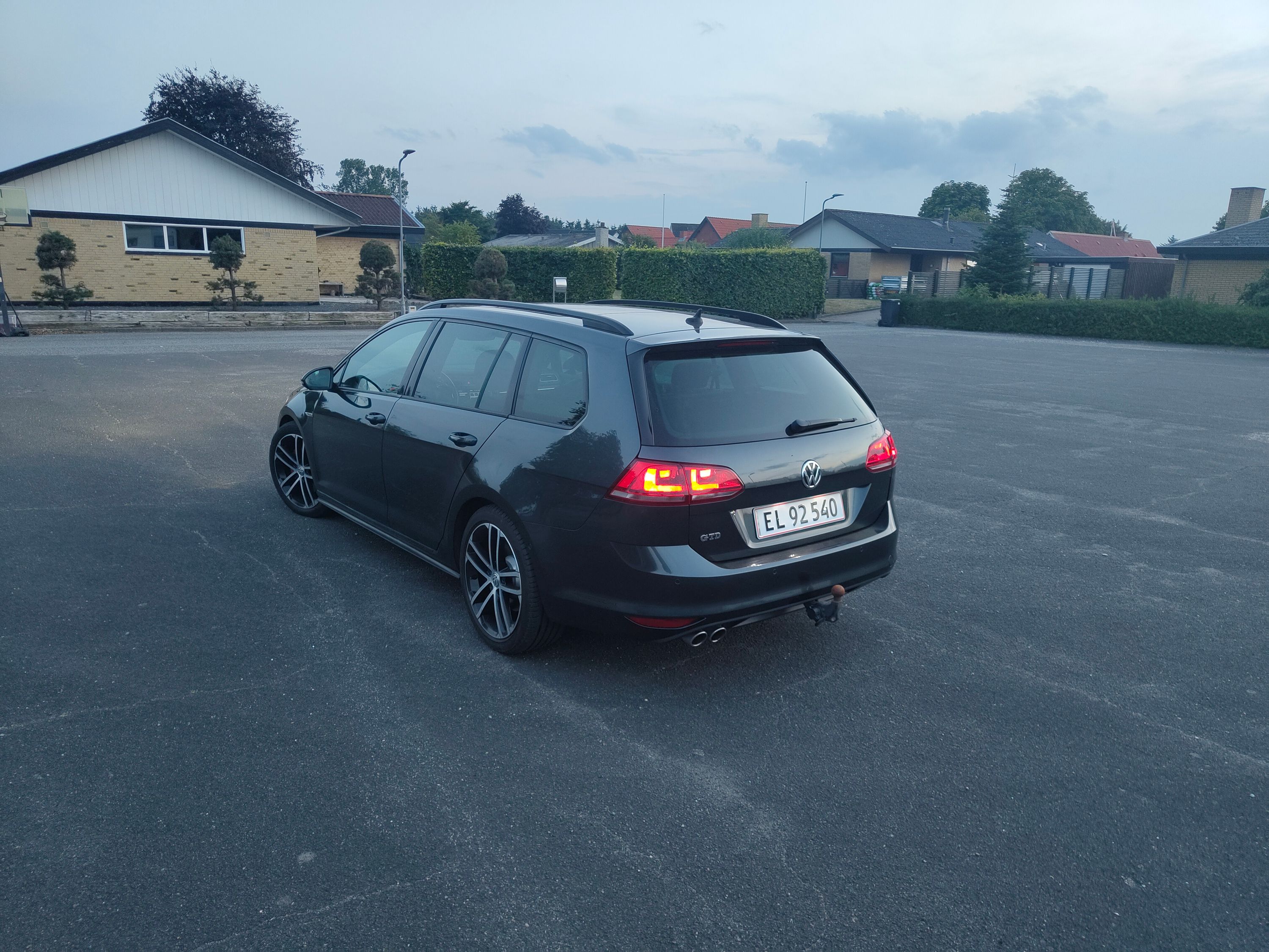VW Golf Thumbnail 7