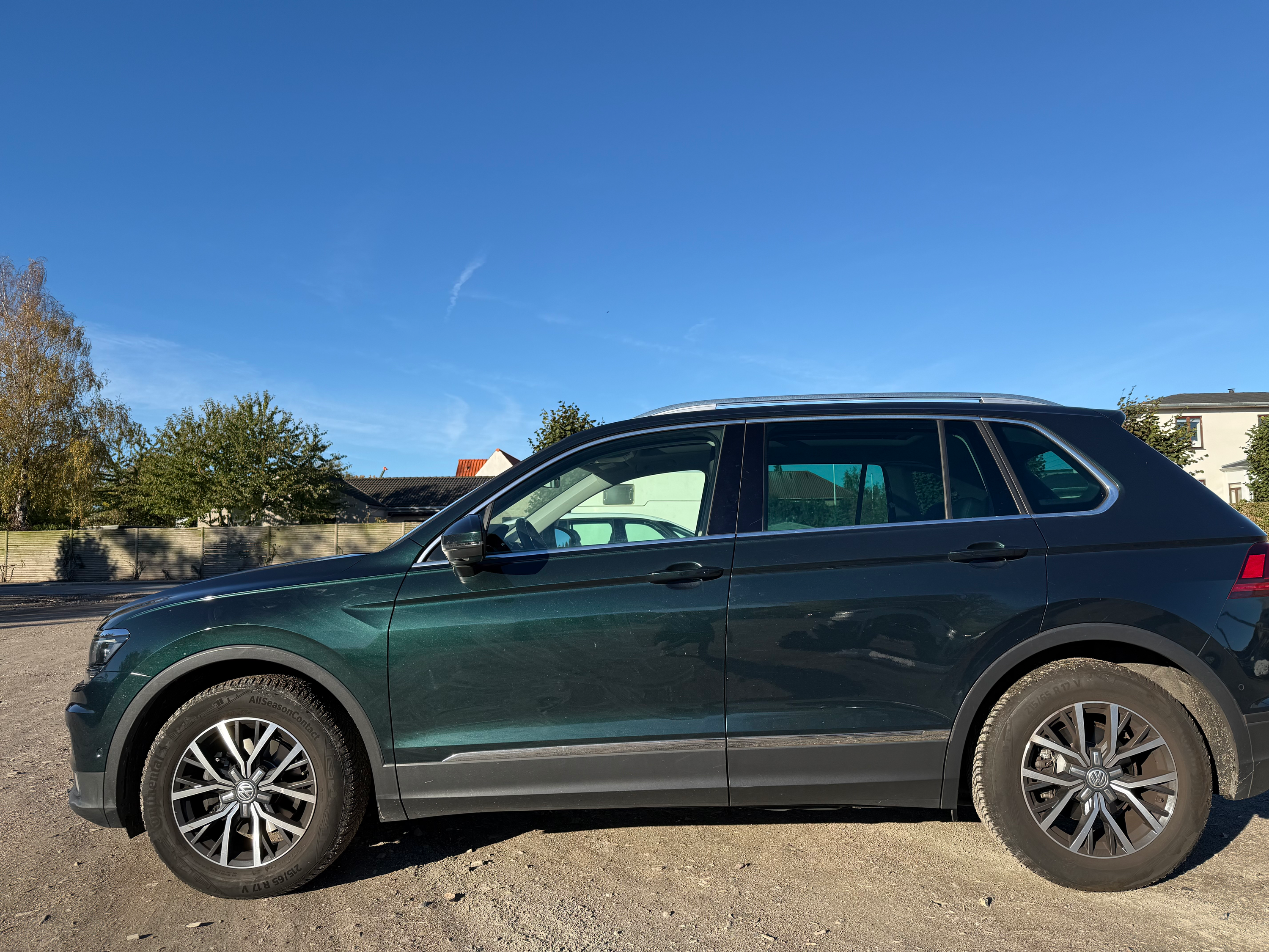 VOLKSWAGEN Tiguan Thumbnail 3
