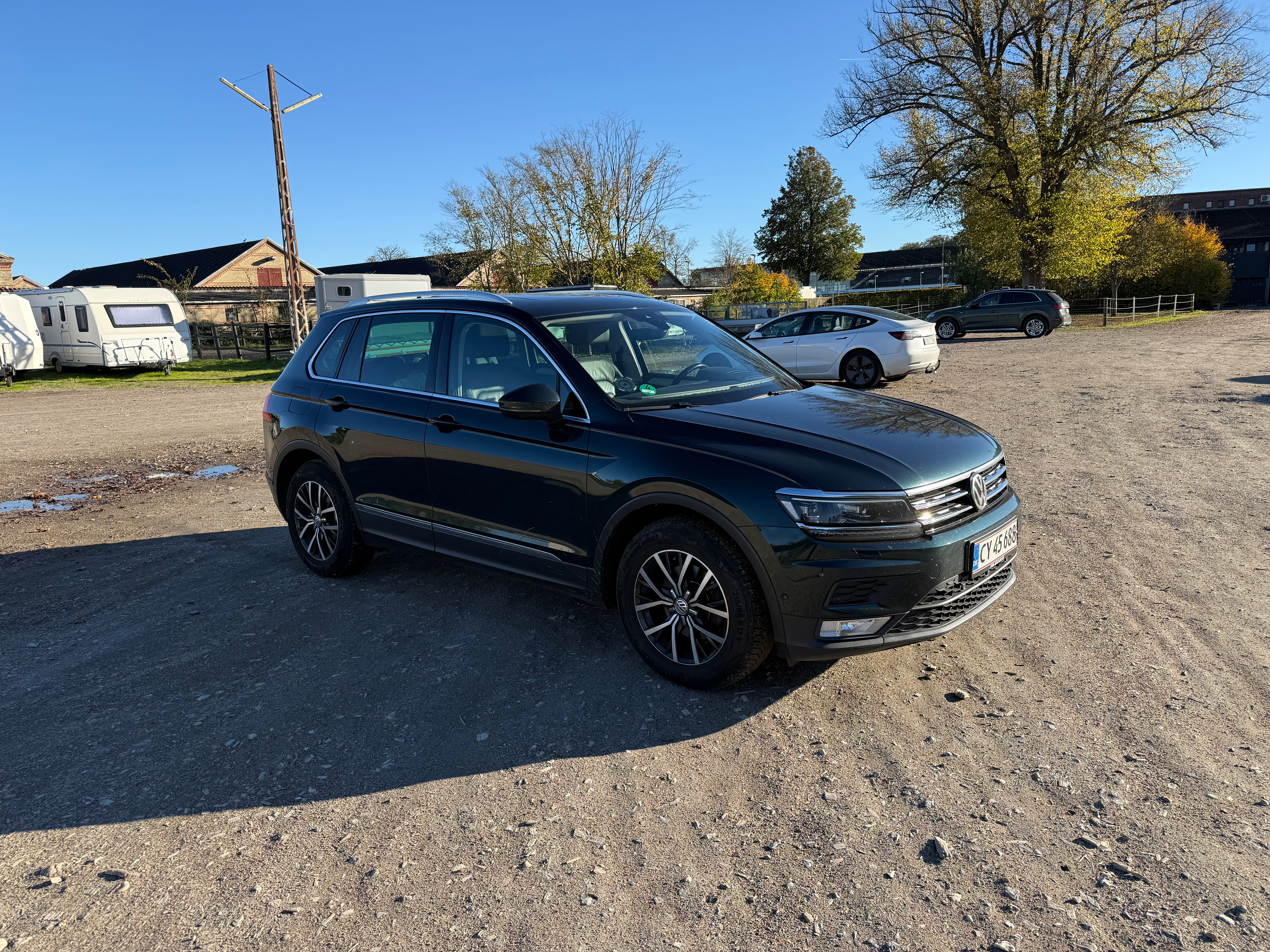 VOLKSWAGEN Tiguan Thumbnail 1