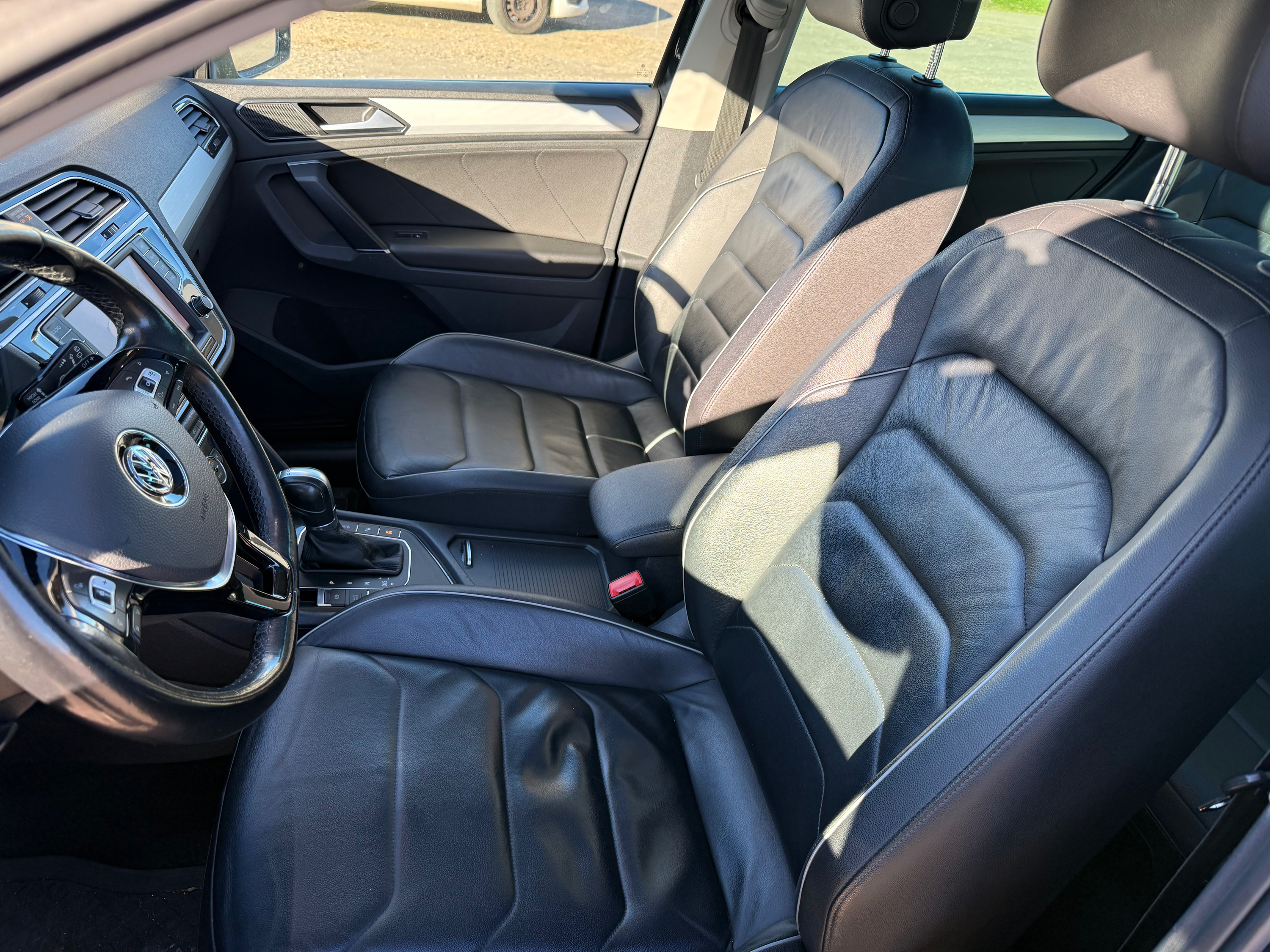 VOLKSWAGEN Tiguan Thumbnail 9