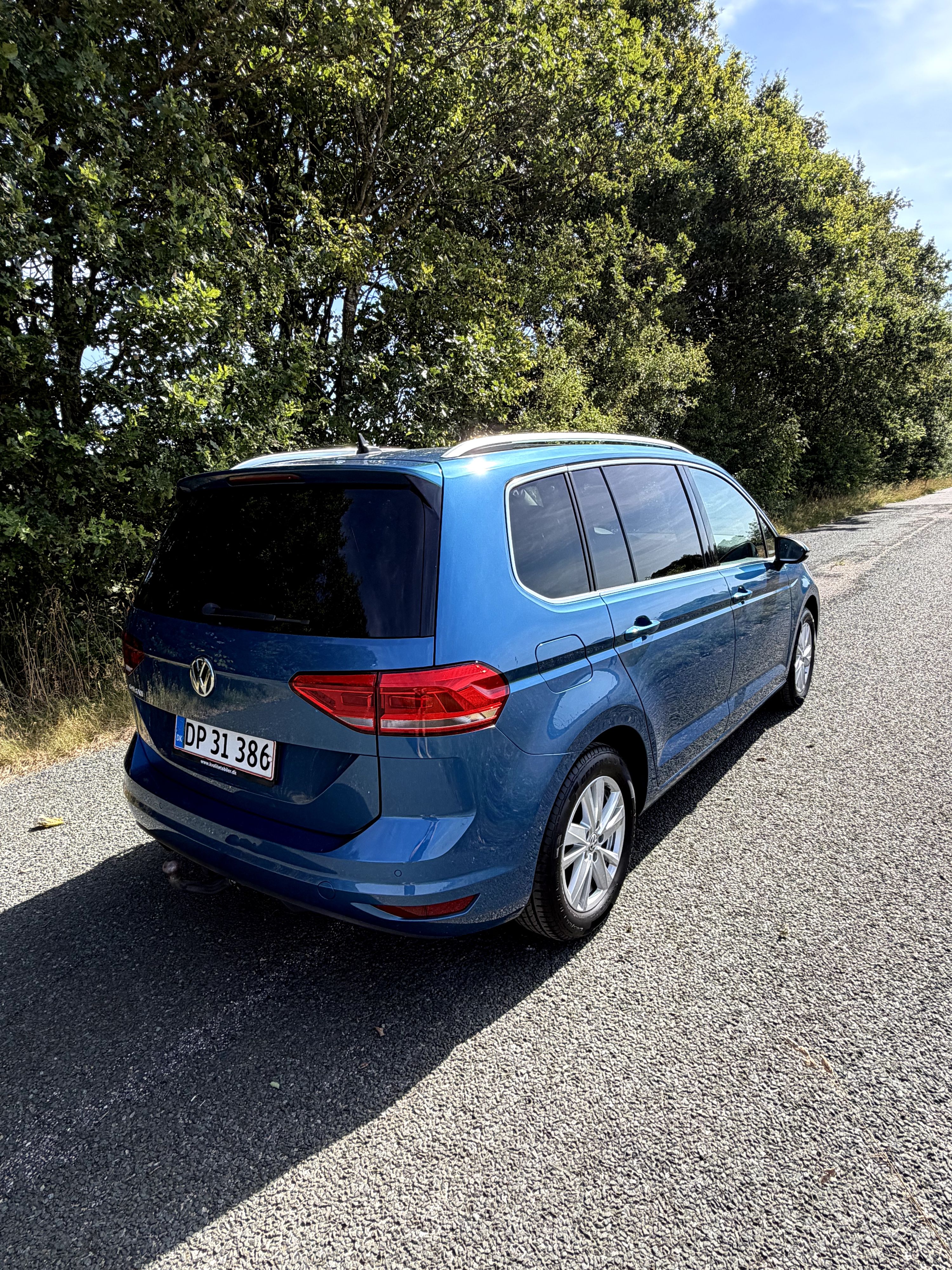 VOLKSWAGEN Touran Thumbnail 8