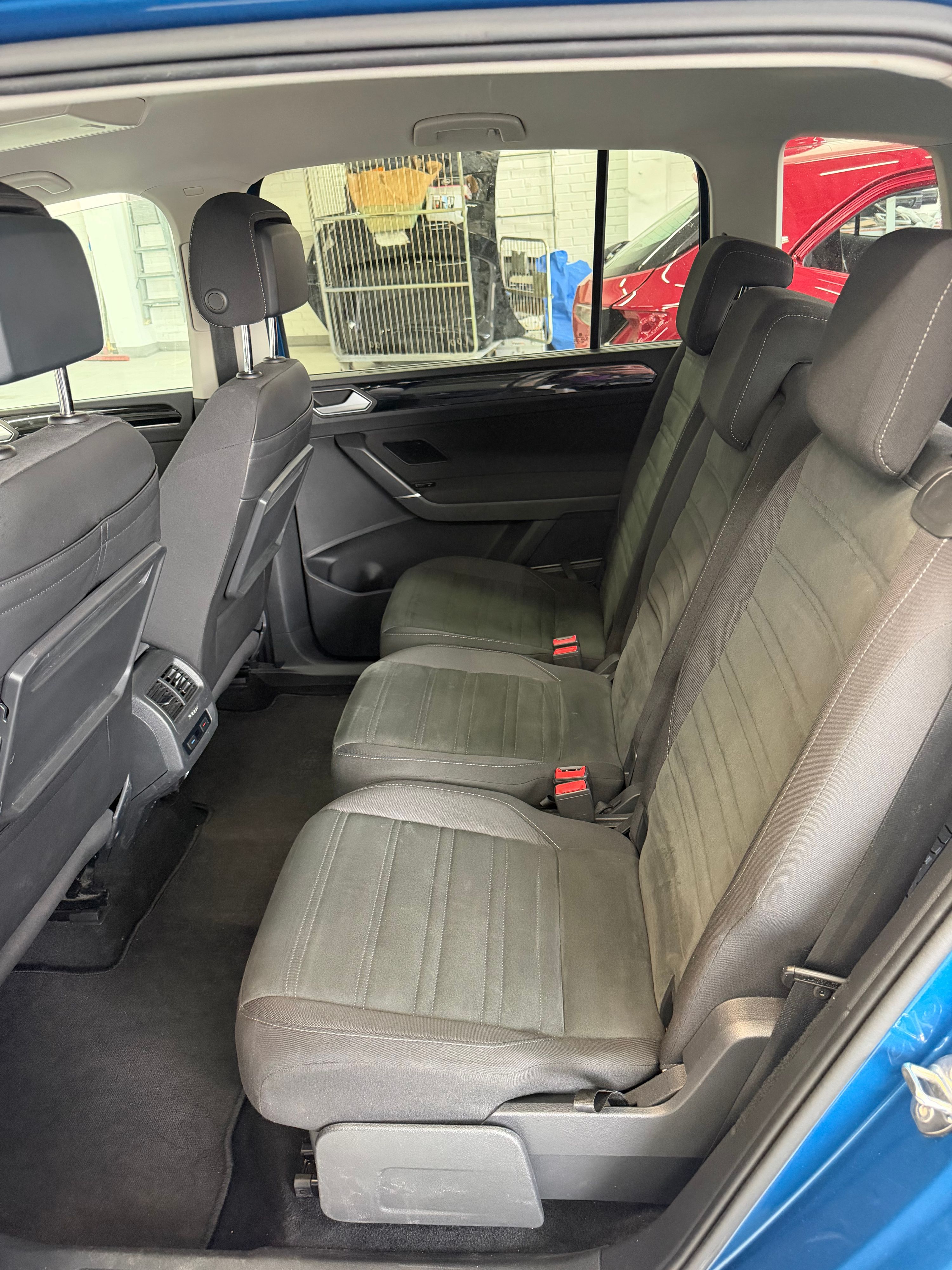 VOLKSWAGEN Touran Thumbnail 13