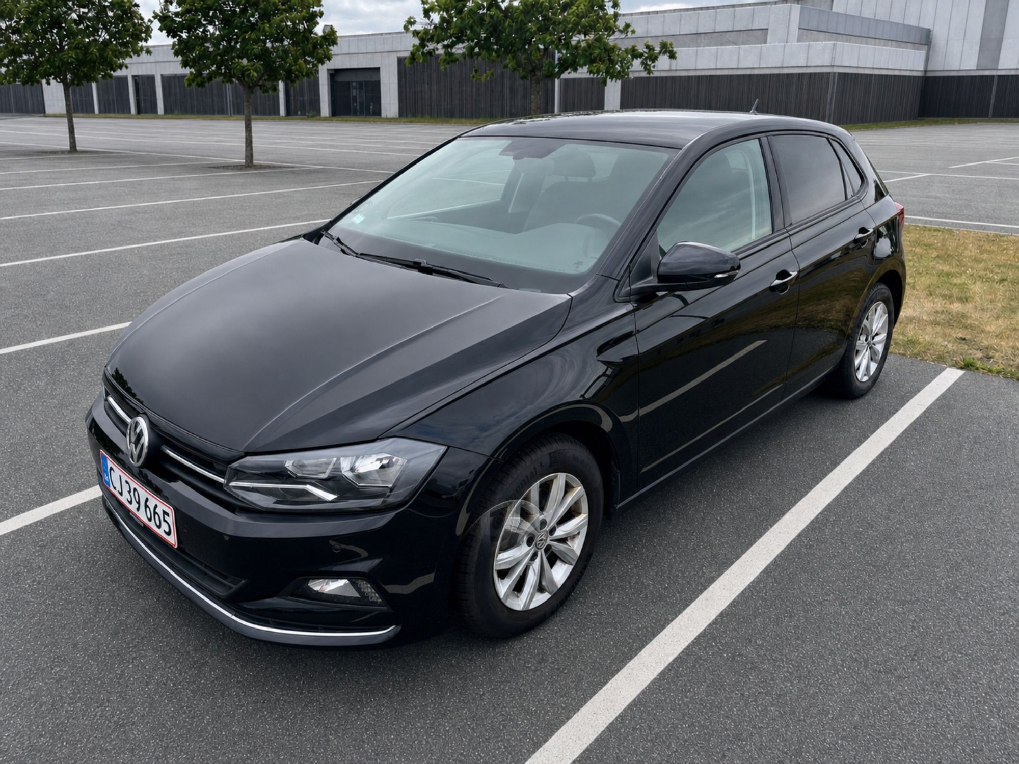 VOLKSWAGEN Polo Thumbnail 8