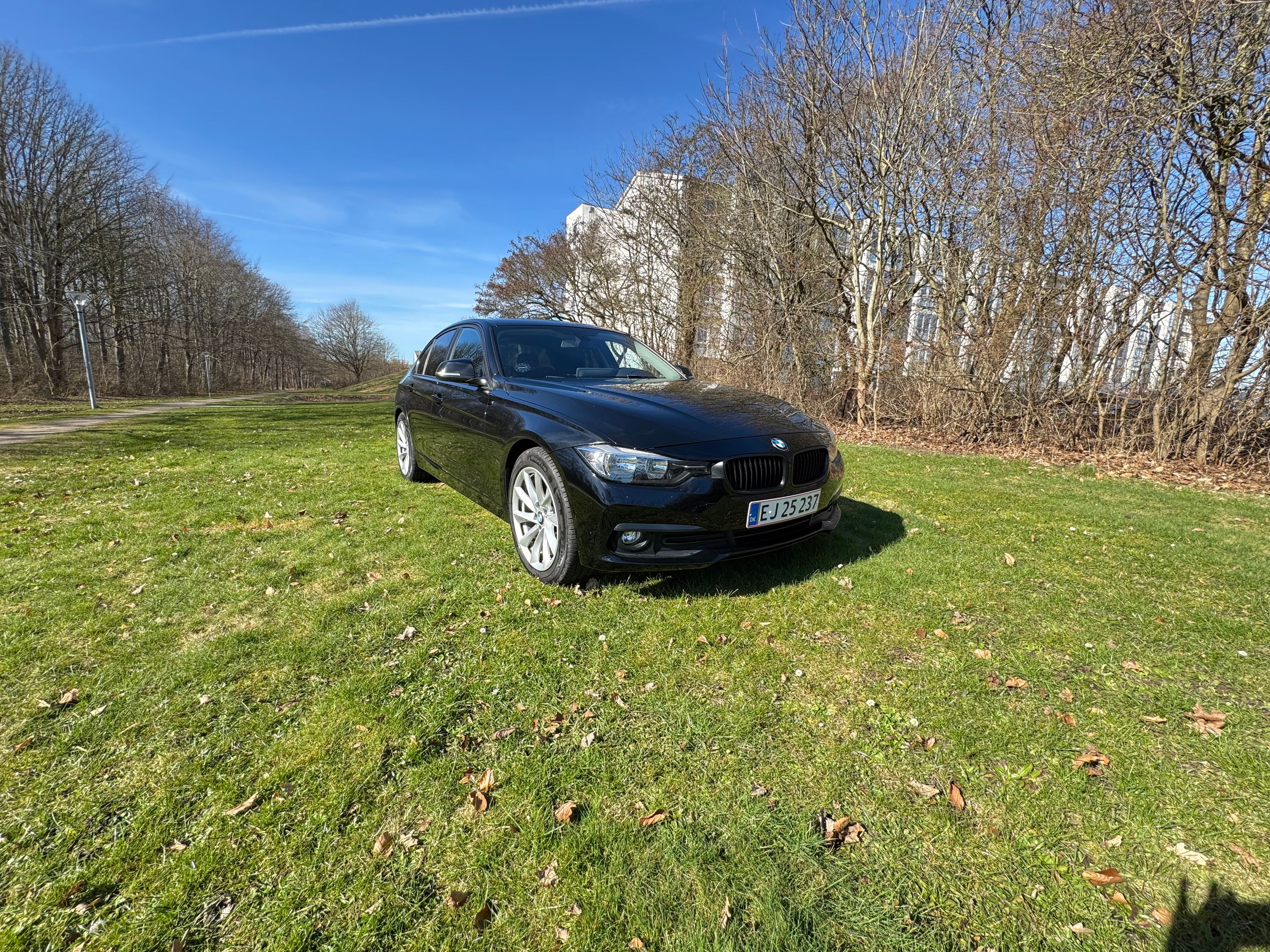 BMW  320d Thumbnail 8