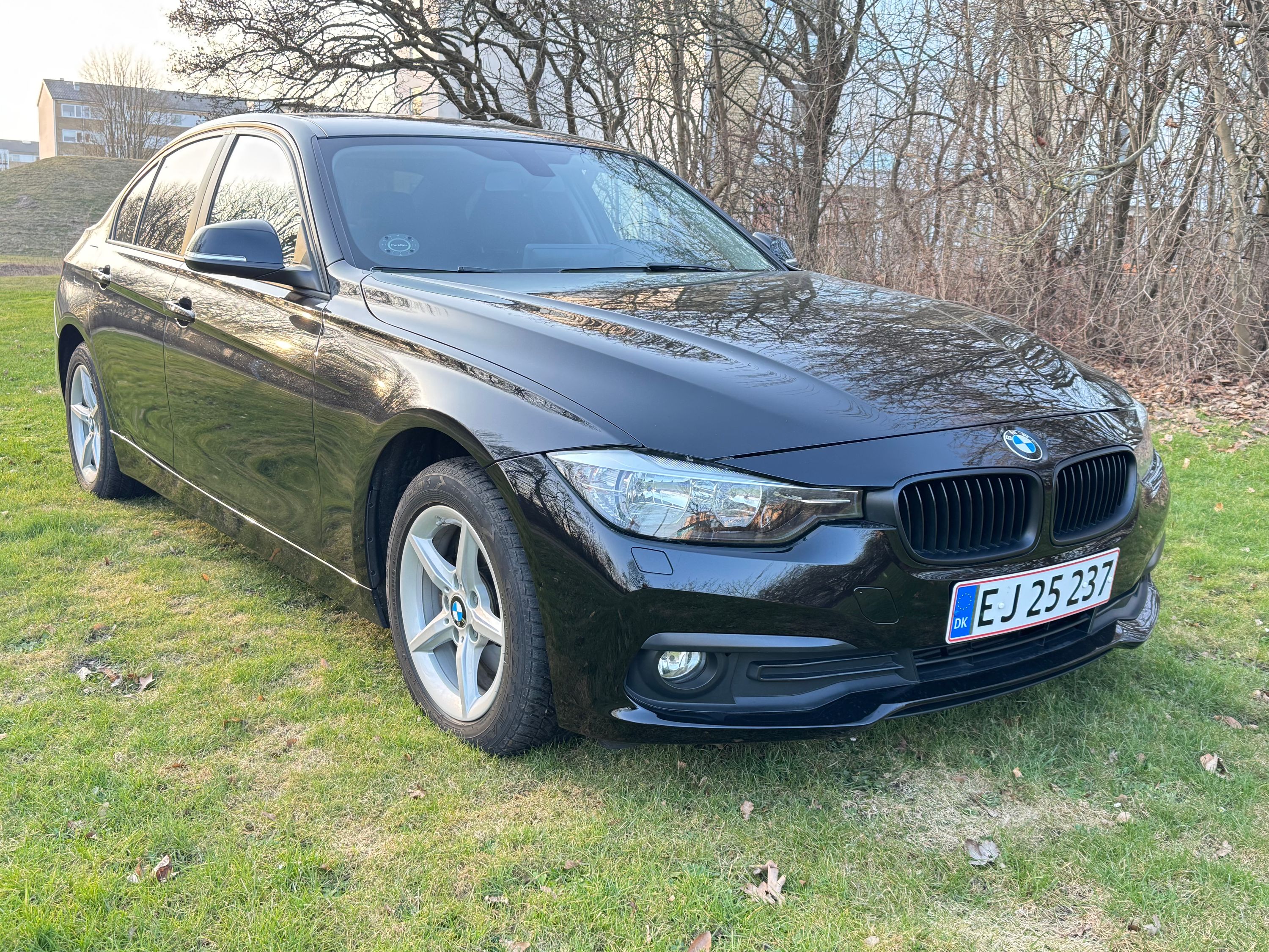 BMW  320d