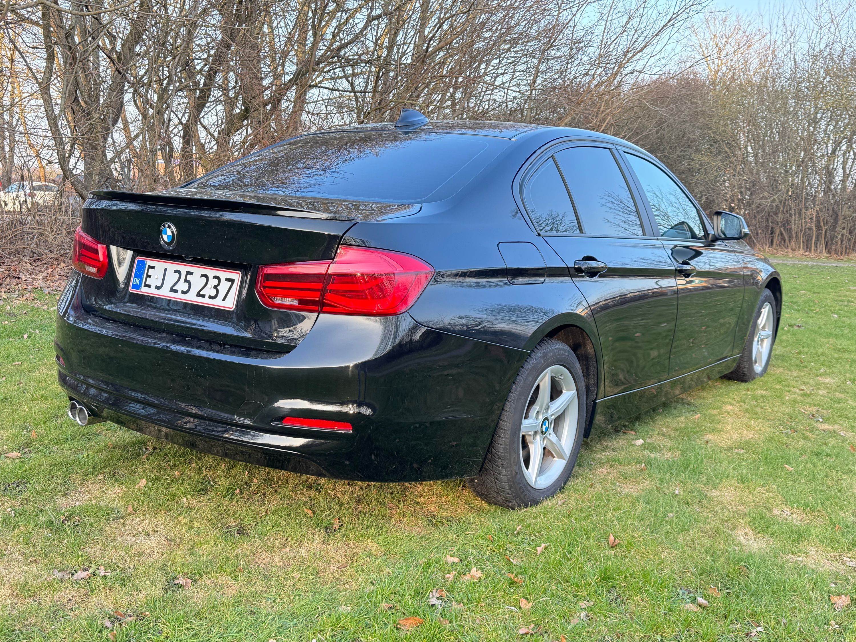 BMW  320d Thumbnail 5