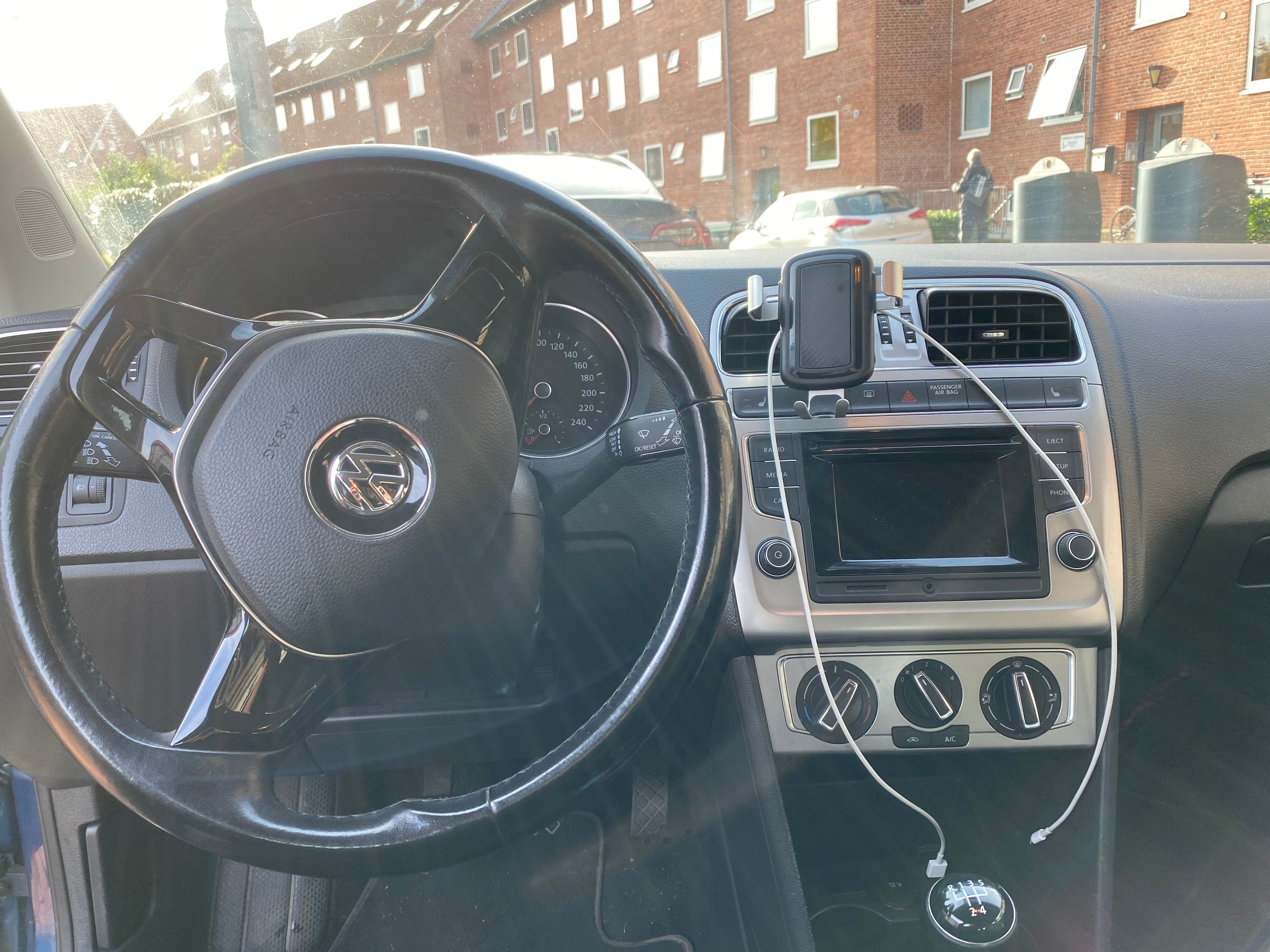 VOLKSWAGEN Polo Thumbnail 7