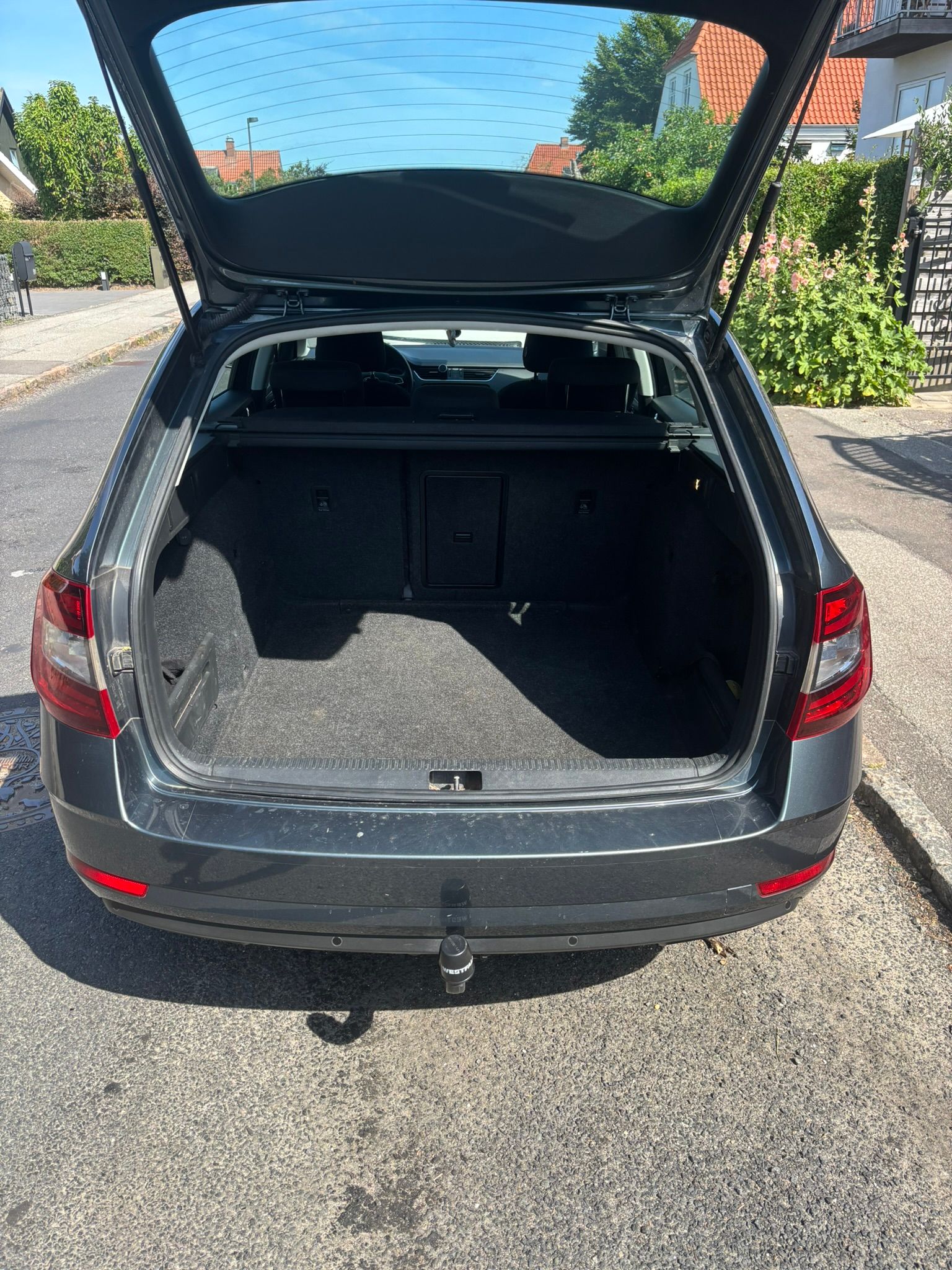 SKODA Octavia Thumbnail 3