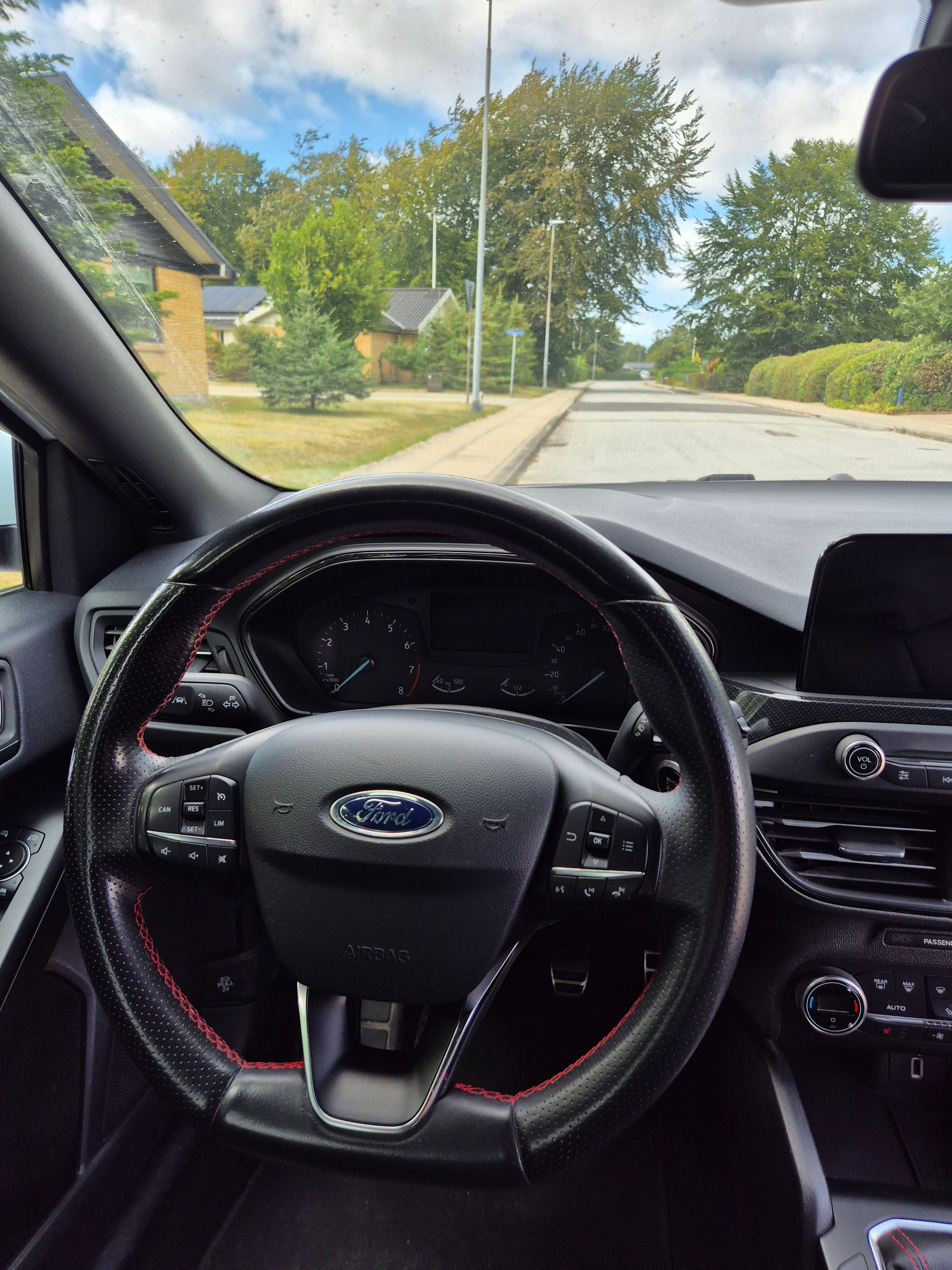 FORD Focus Thumbnail 10