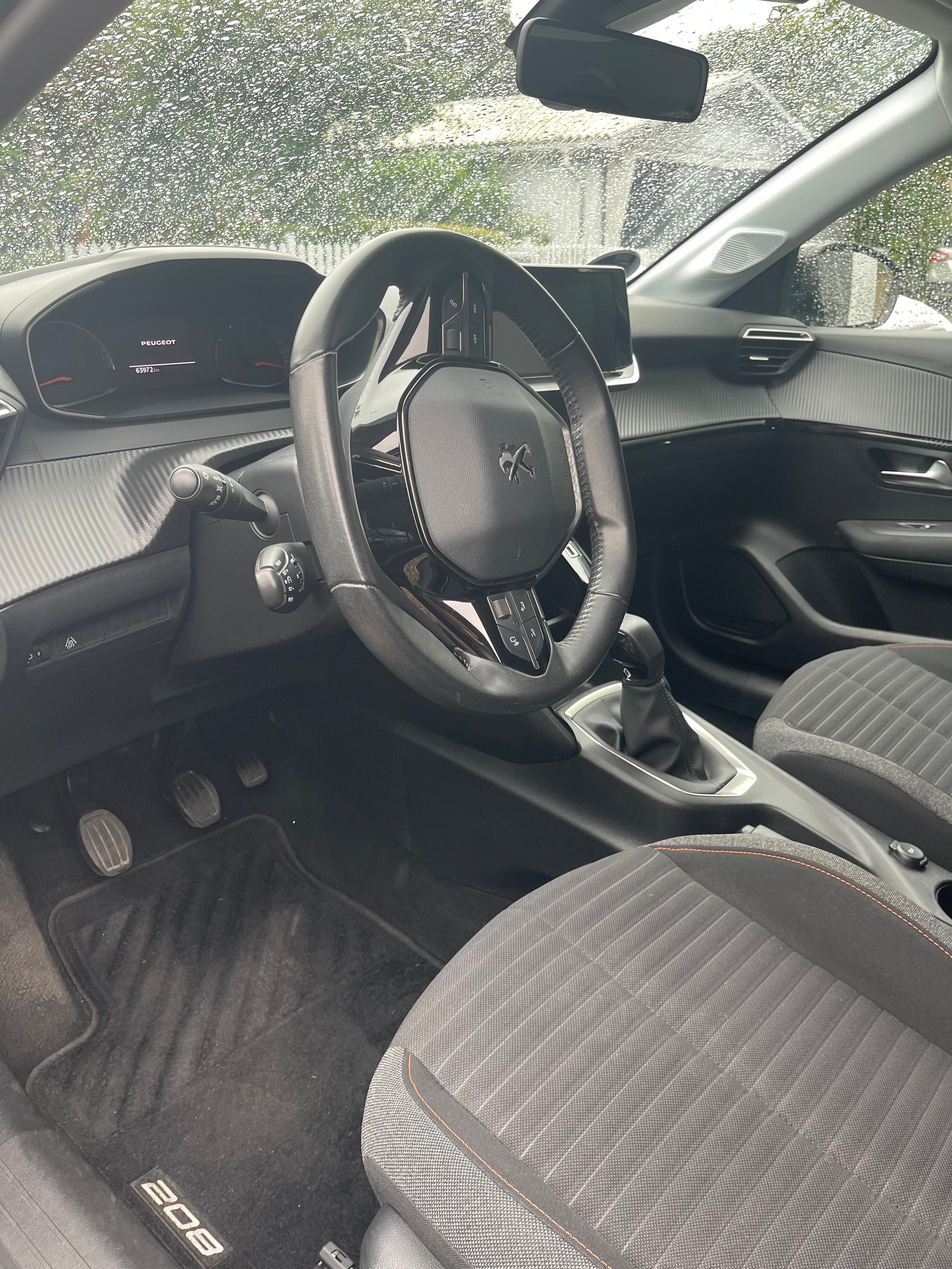 PEUGEOT 208 Thumbnail 11