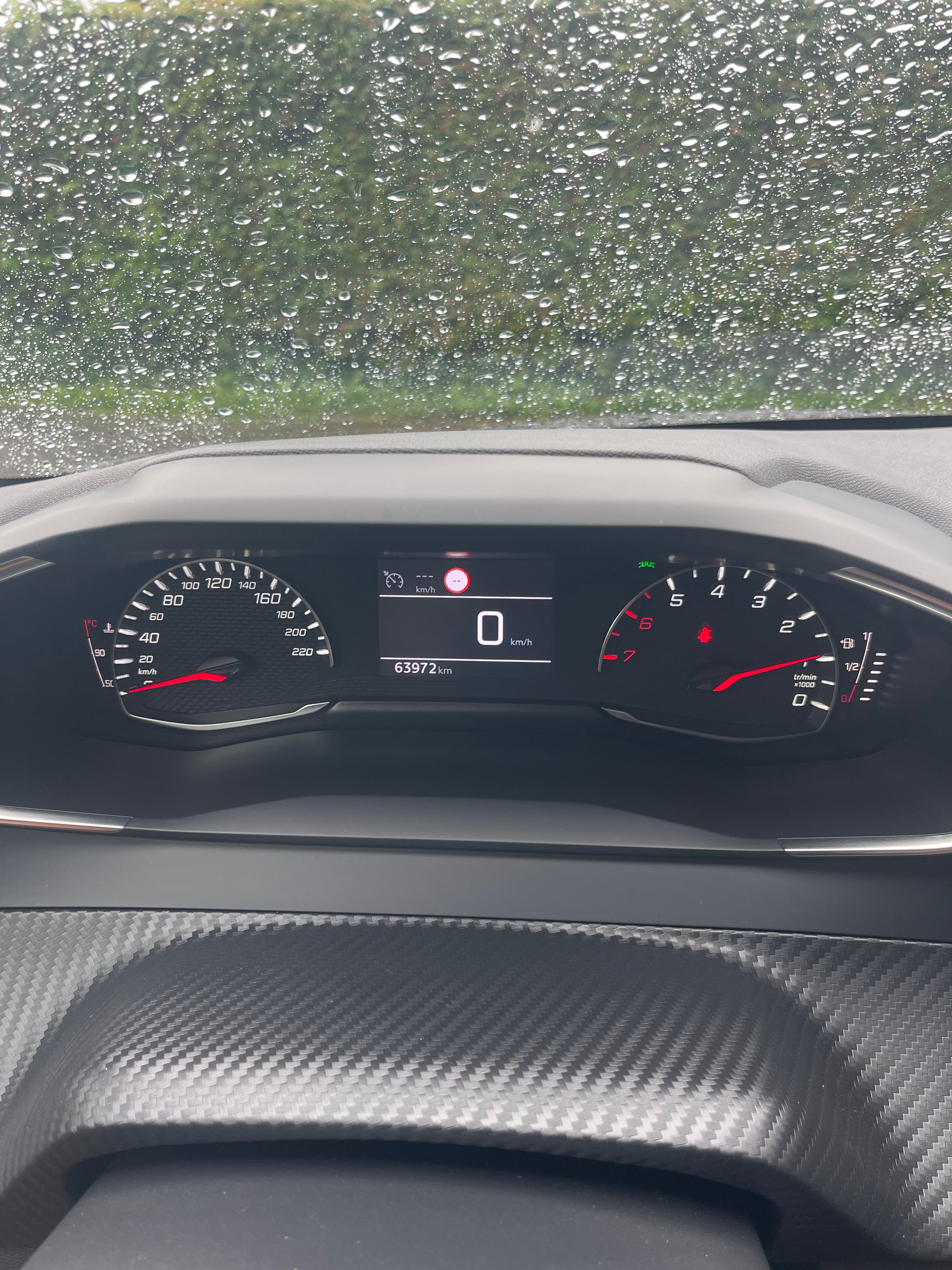 PEUGEOT 208 Thumbnail 10