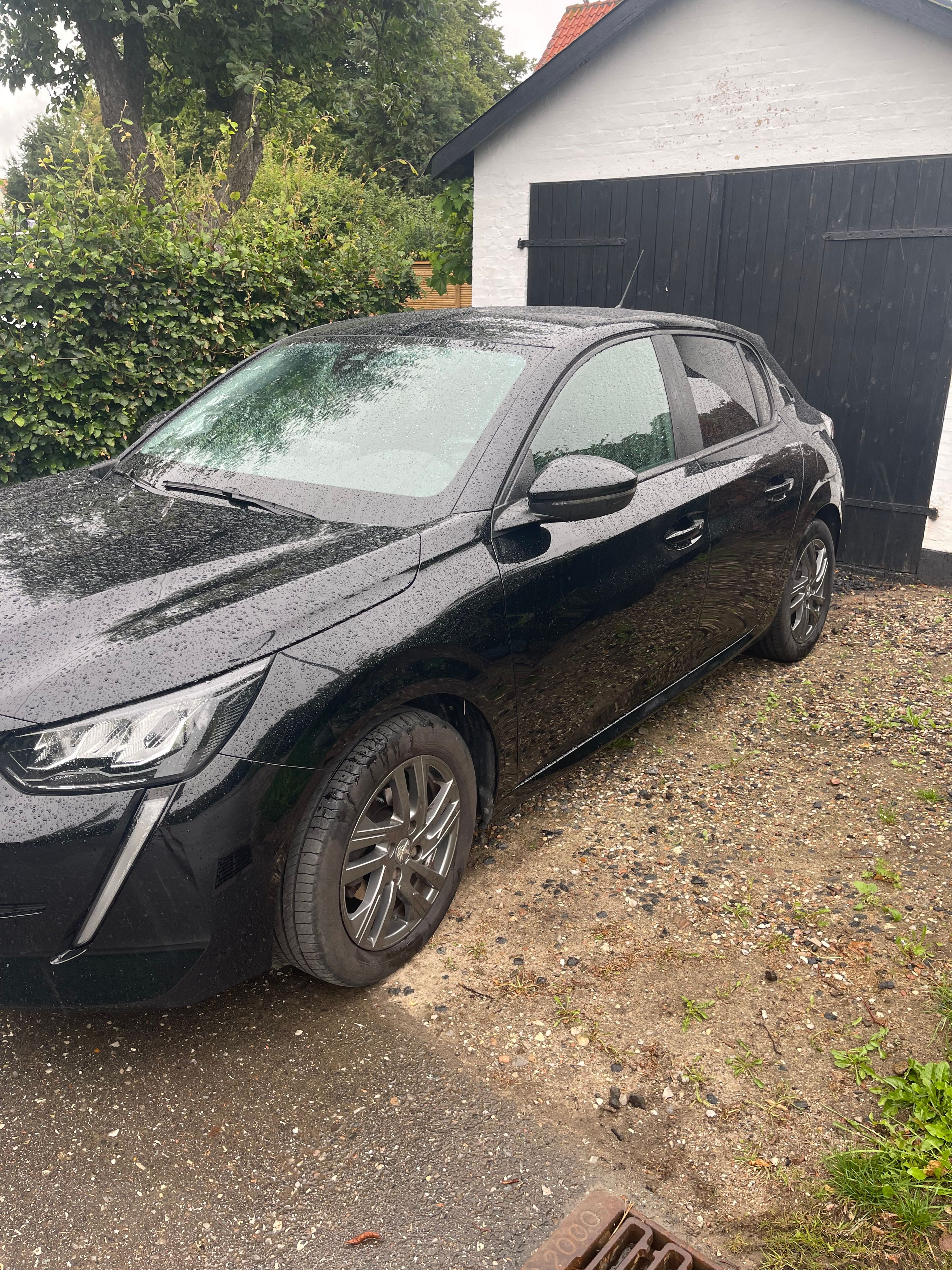 PEUGEOT 208 Thumbnail 8