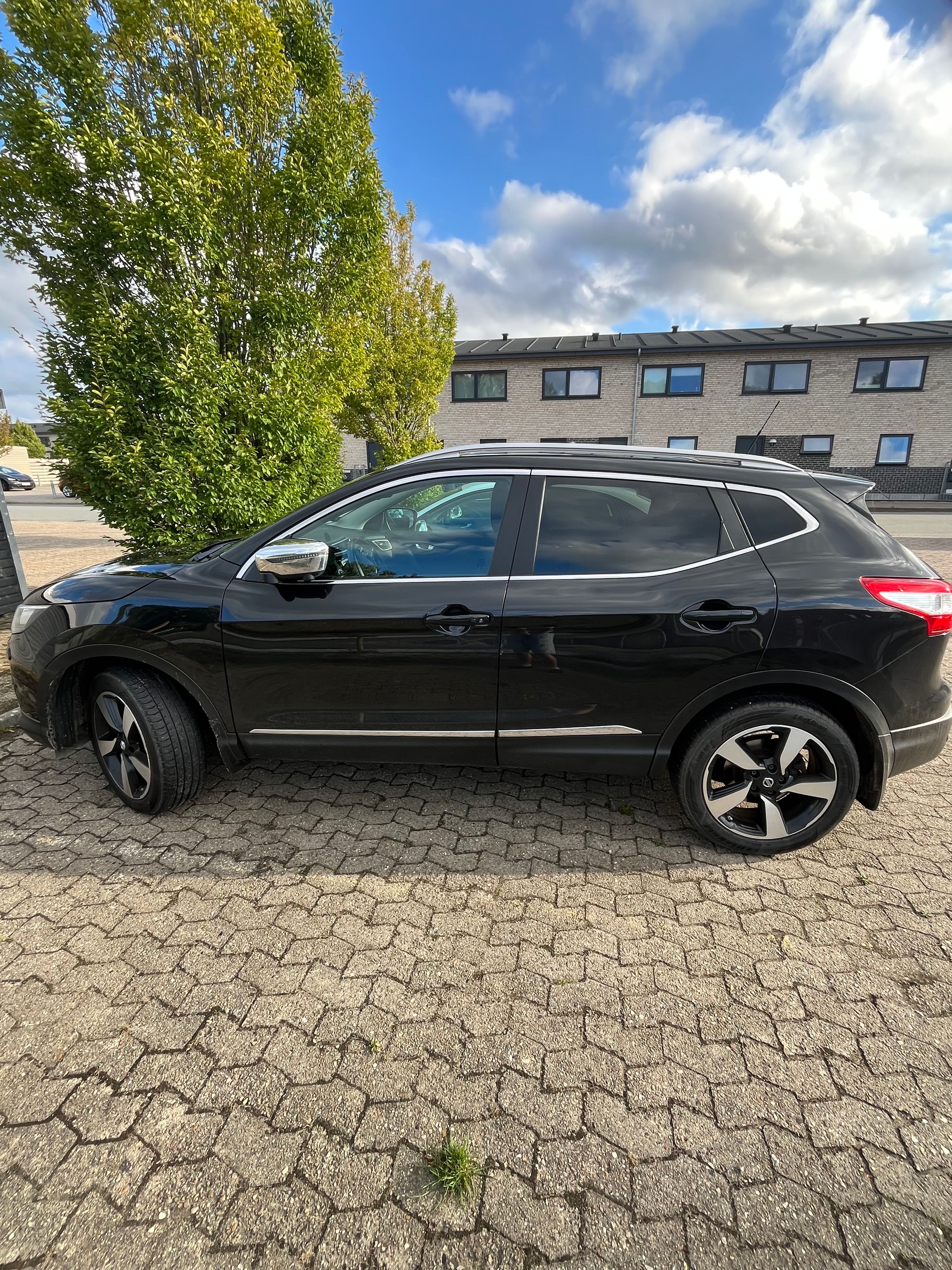 NISSAN Qashqai Thumbnail 4