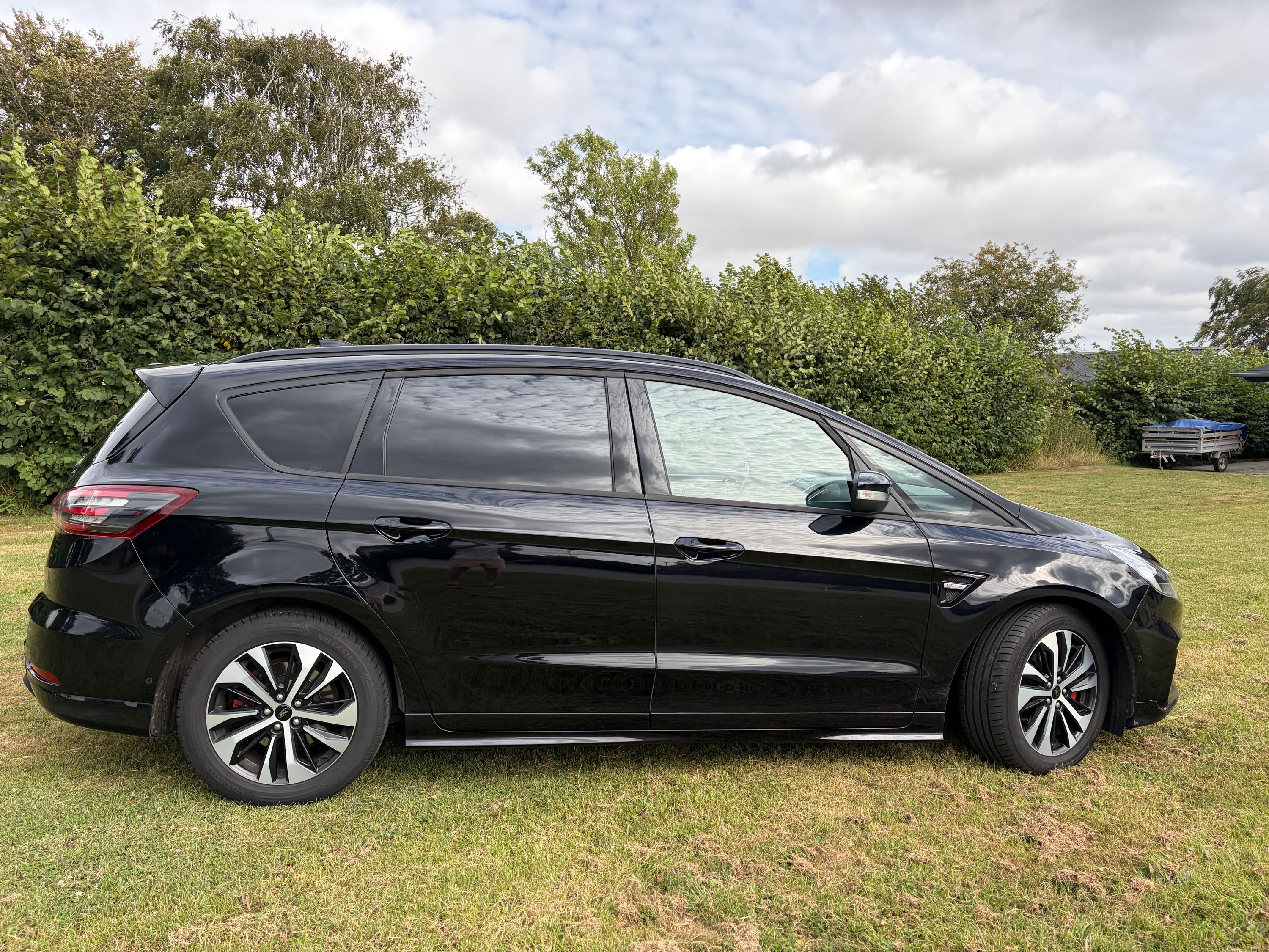 FORD S-Max Thumbnail 2