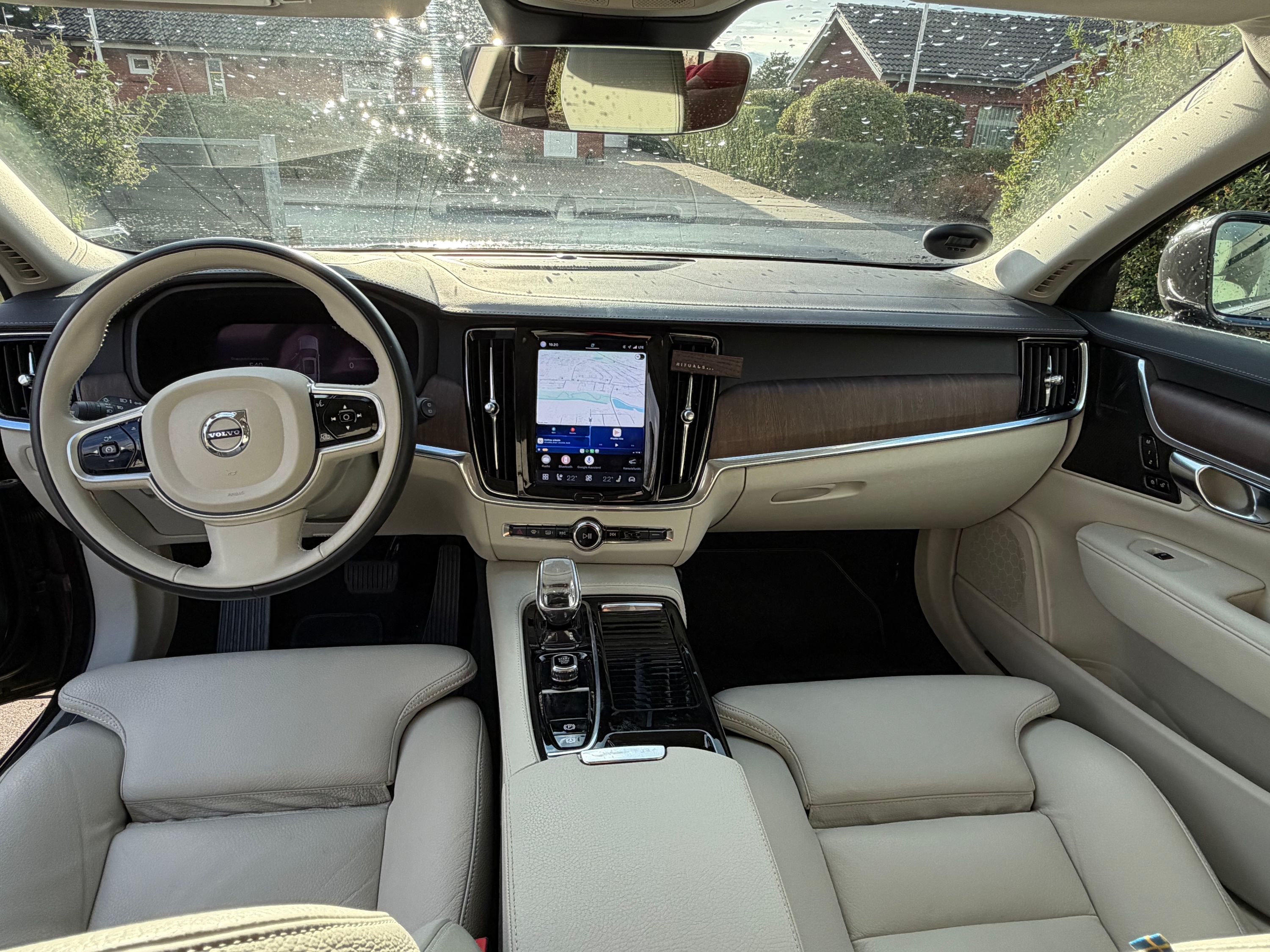 VOLVO V90 Thumbnail 2